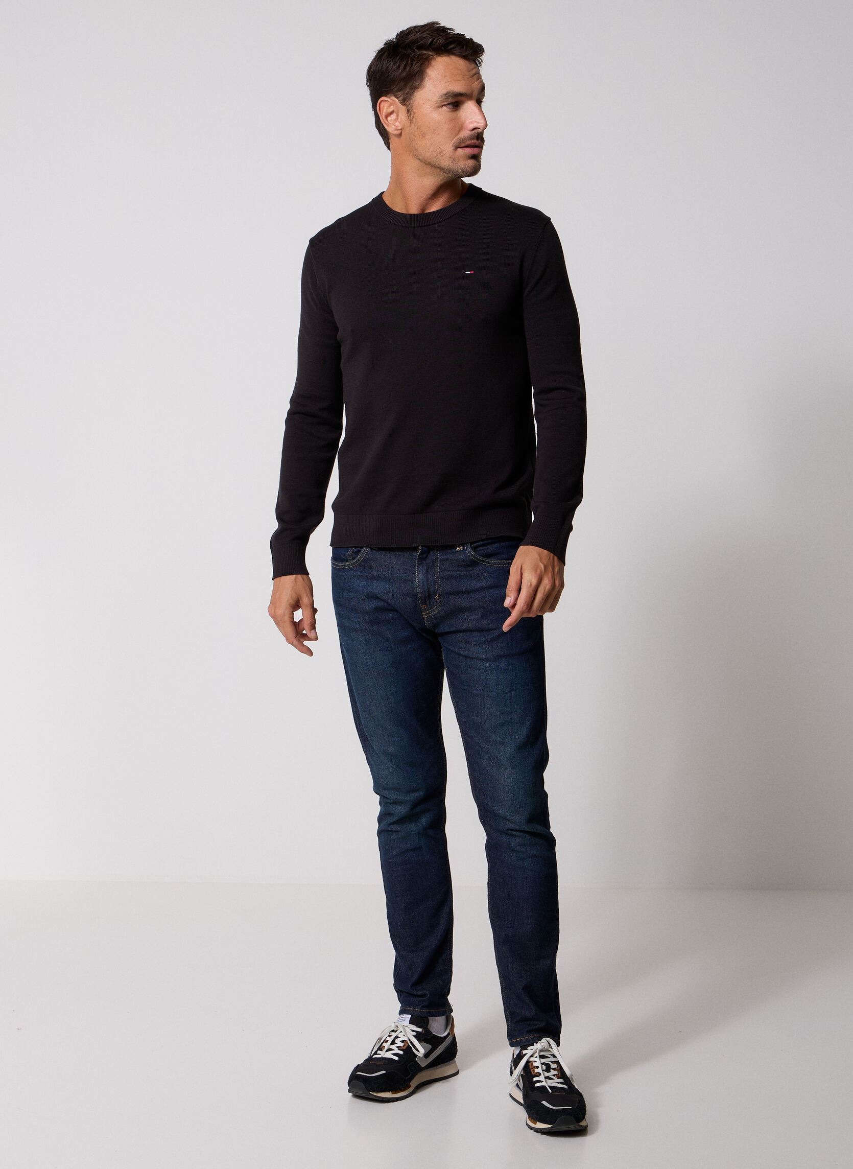 Pulls Tjm Slim Ess Light S homme noir Tommy Jeans Pulls Tjm Slim Ess Light S homme noir Black