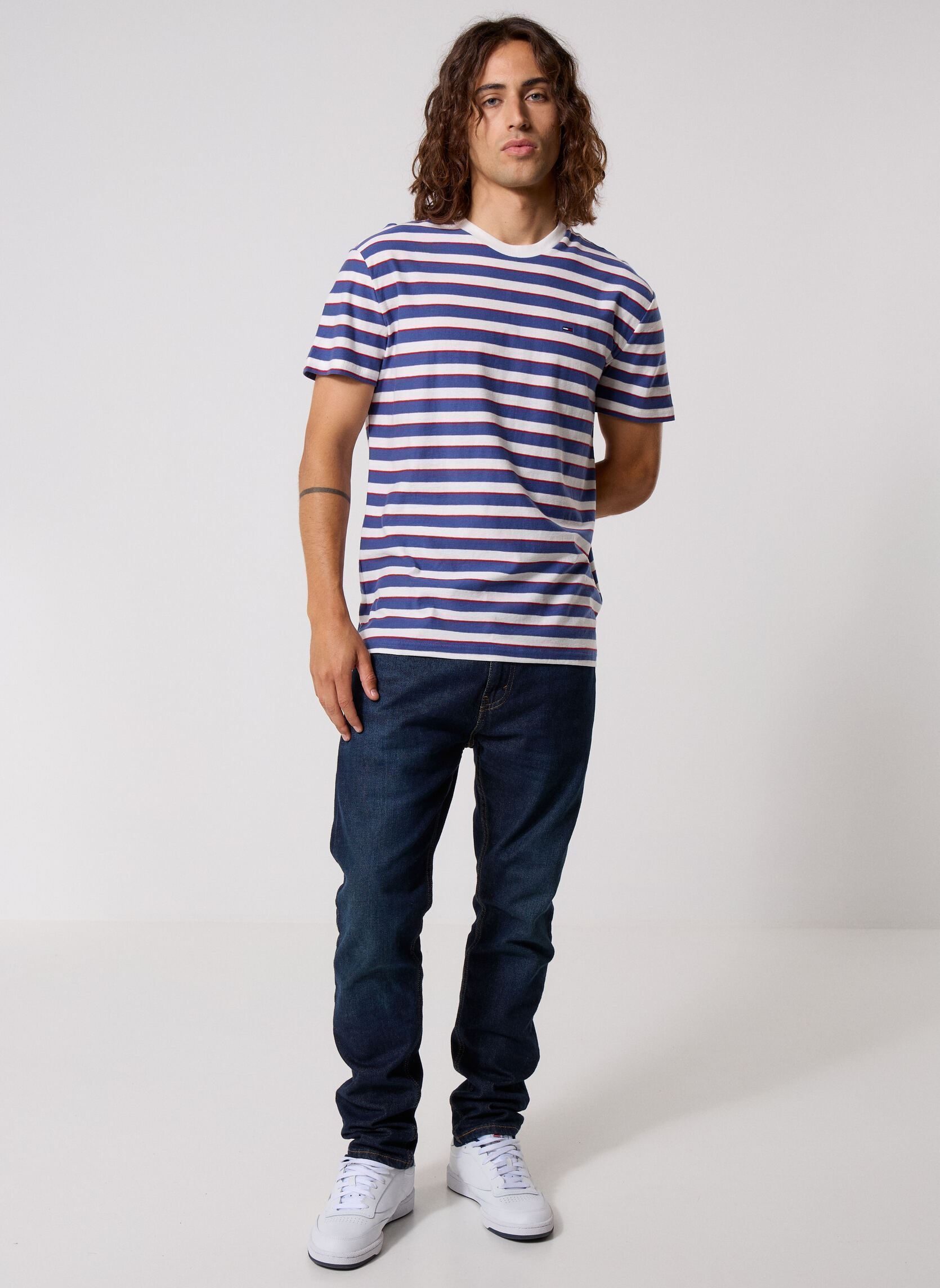 Tee-shirts Tjm Reg Ess Stripe S homme bleu Tommy Jeans Tee-shirts Tjm Reg Ess Stripe S homme bleu Blue Storm Stripe