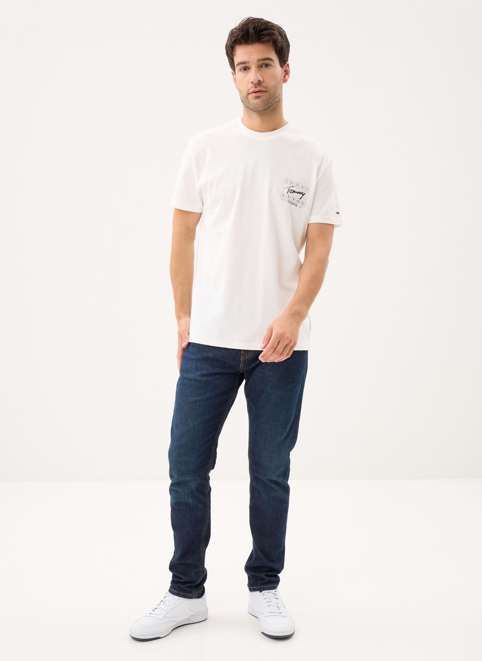 Tee-shirts Tjm Reg Sign Flag Ss homme blanc Tommy Jeans Tee-shirts Tjm Reg Sign Flag Ss homme blanc ECRU
