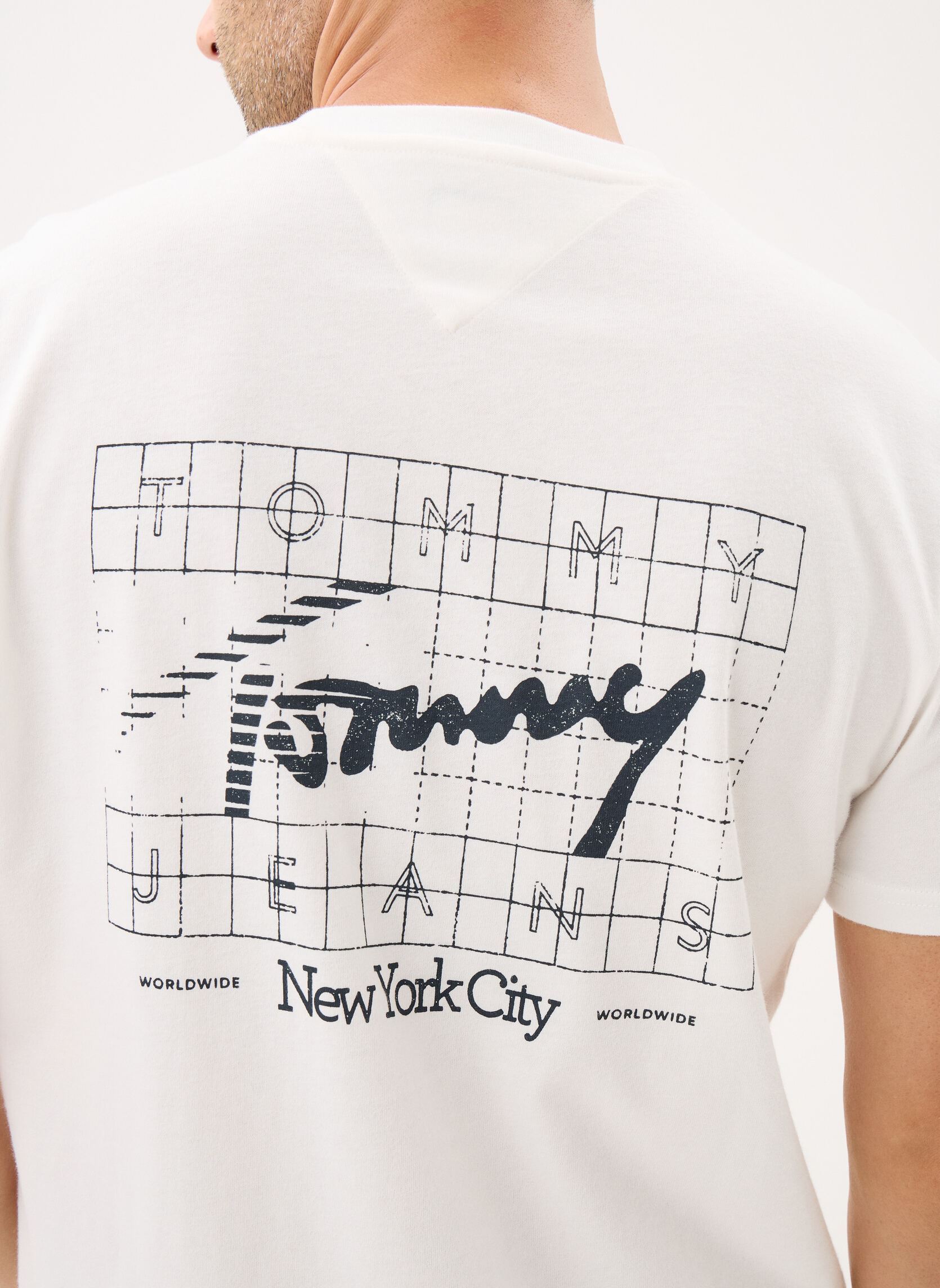 Tee-shirts Tjm Reg Sign Flag Ss homme blanc Tommy Jeans Tee-shirts Tjm Reg Sign Flag Ss homme blanc ECRU