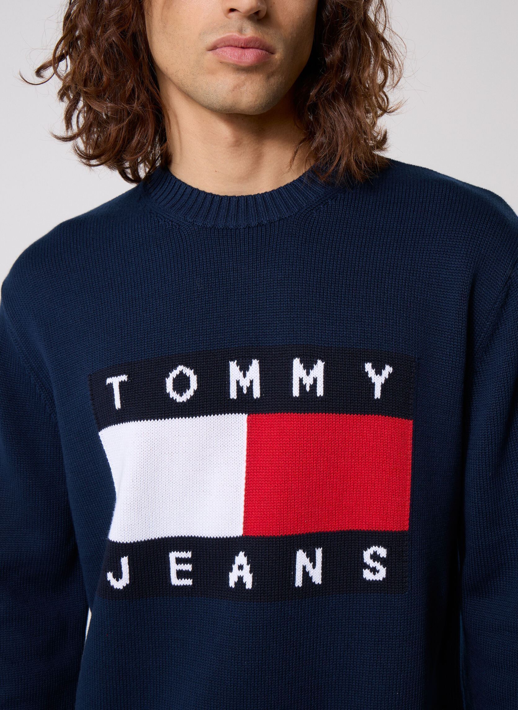 Truien Tjm Reg Flag Sweater heren blauw Tommy Jeans Truien Tjm Reg Flag Sweater heren blauw DARK NIGHT NAVY