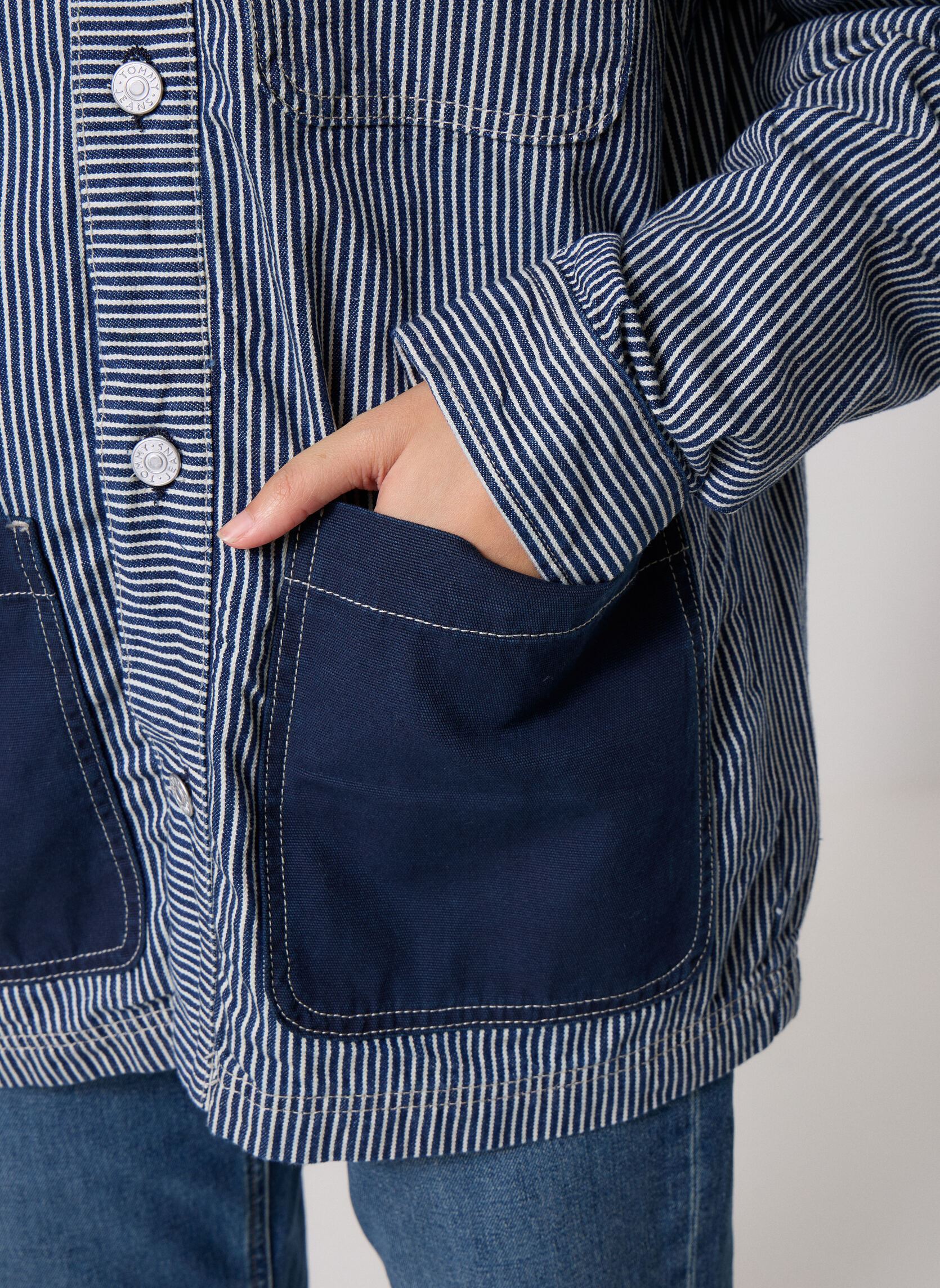 Chemises Shirt Jacket Cj6053 homme bleu Tommy Jeans Chemises Shirt Jacket Cj6053 homme bleu DENIM DARK
