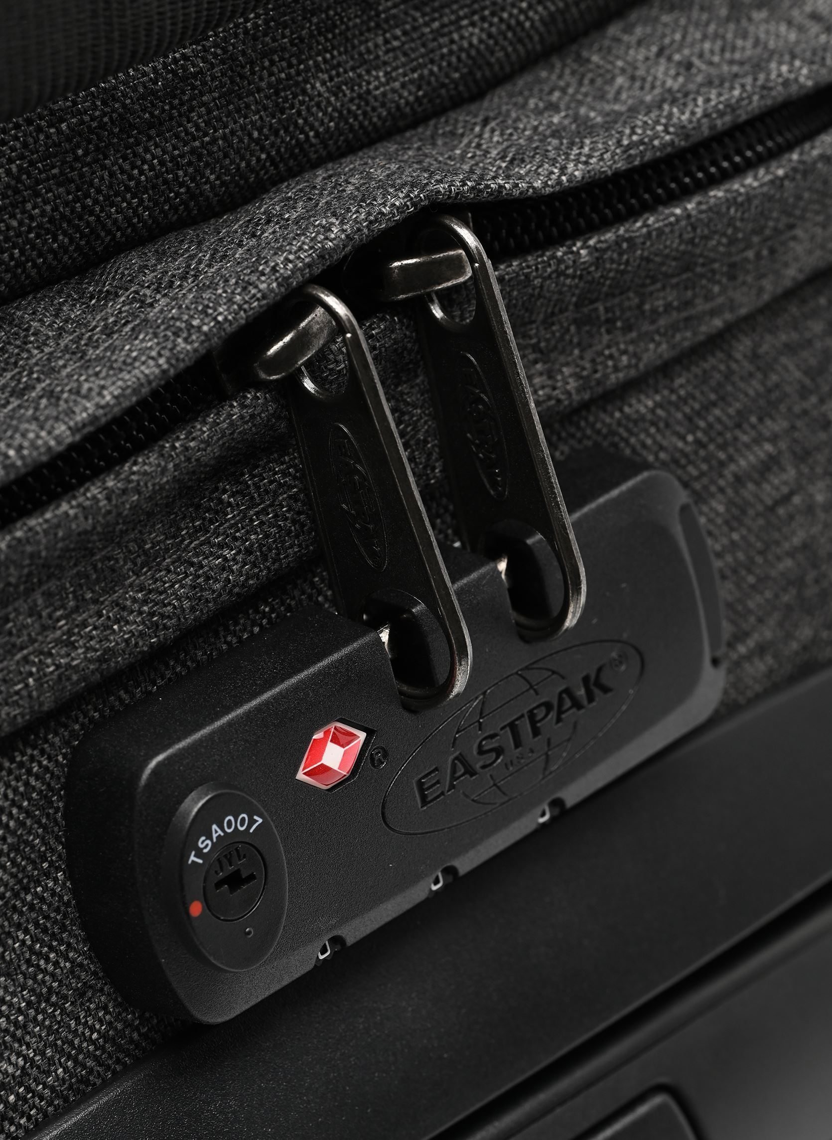Koffers Tranverz S zwart Eastpak Koffers Tranverz S zwart BLACK DENIM