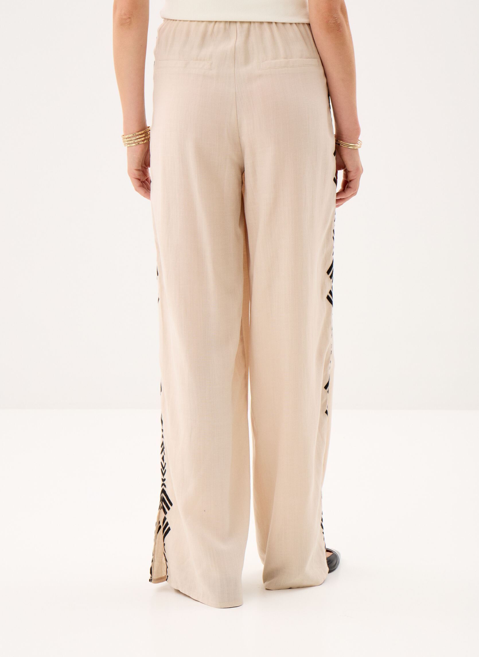 Pantalons droit Pozoy femme beige La Petite Etoile Pantalons droit Pozoy femme beige BEIGE/NOIR