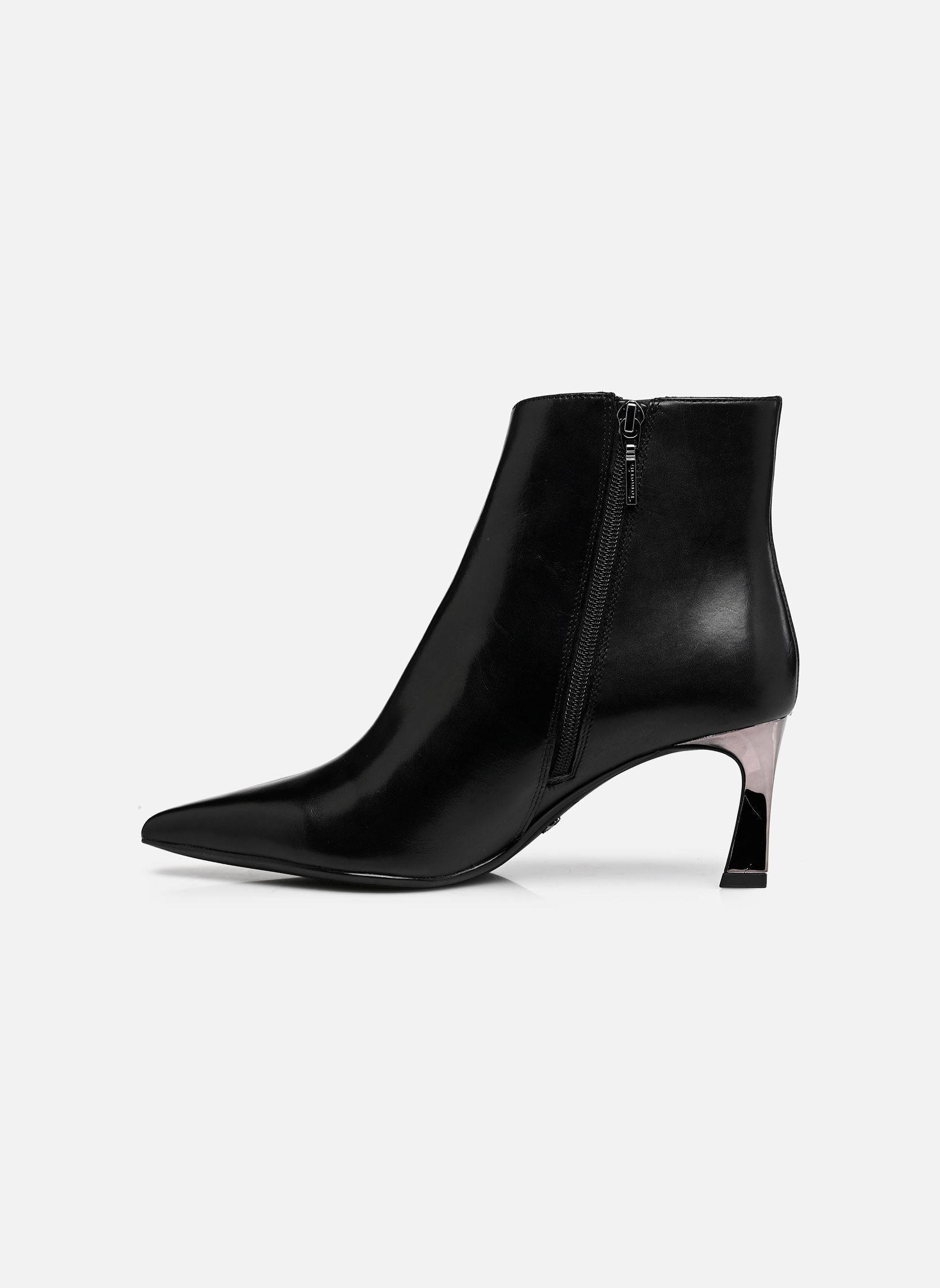 Enkellaarzen en boots 25320-47 dames zwart Tamaris Enkellaarzen en boots 25320-47 dames zwart BLACK