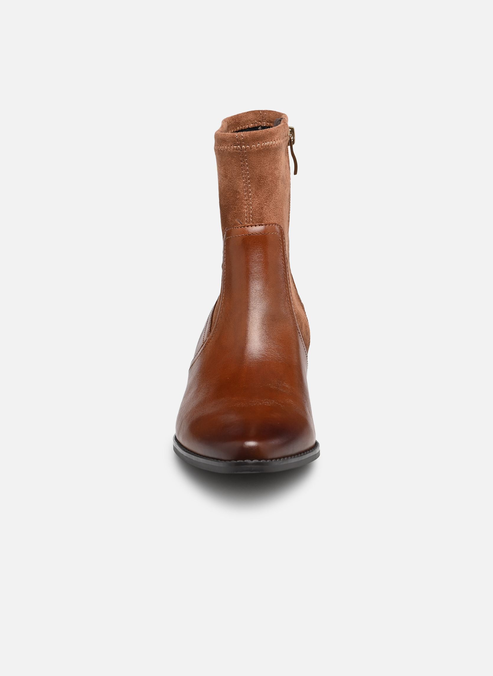 Enkellaarzen en boots 25312-47 dames bruin Caprice Enkellaarzen en boots 25312-47 dames bruin COGNAC COMB