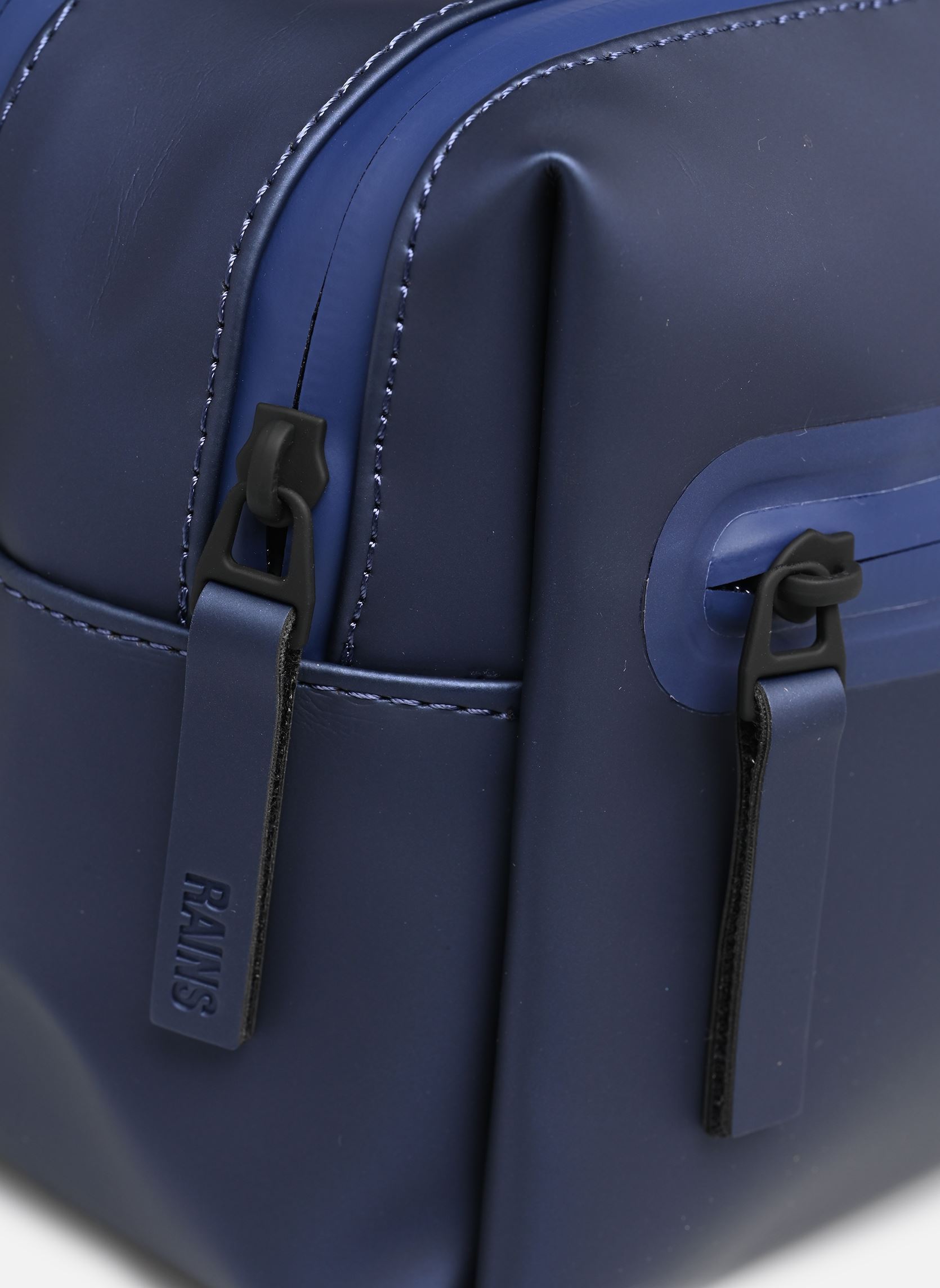 Toilettassen Wash Bag Zip W3 blauw Rains Toilettassen Wash Bag Zip W3 blauw LUCID