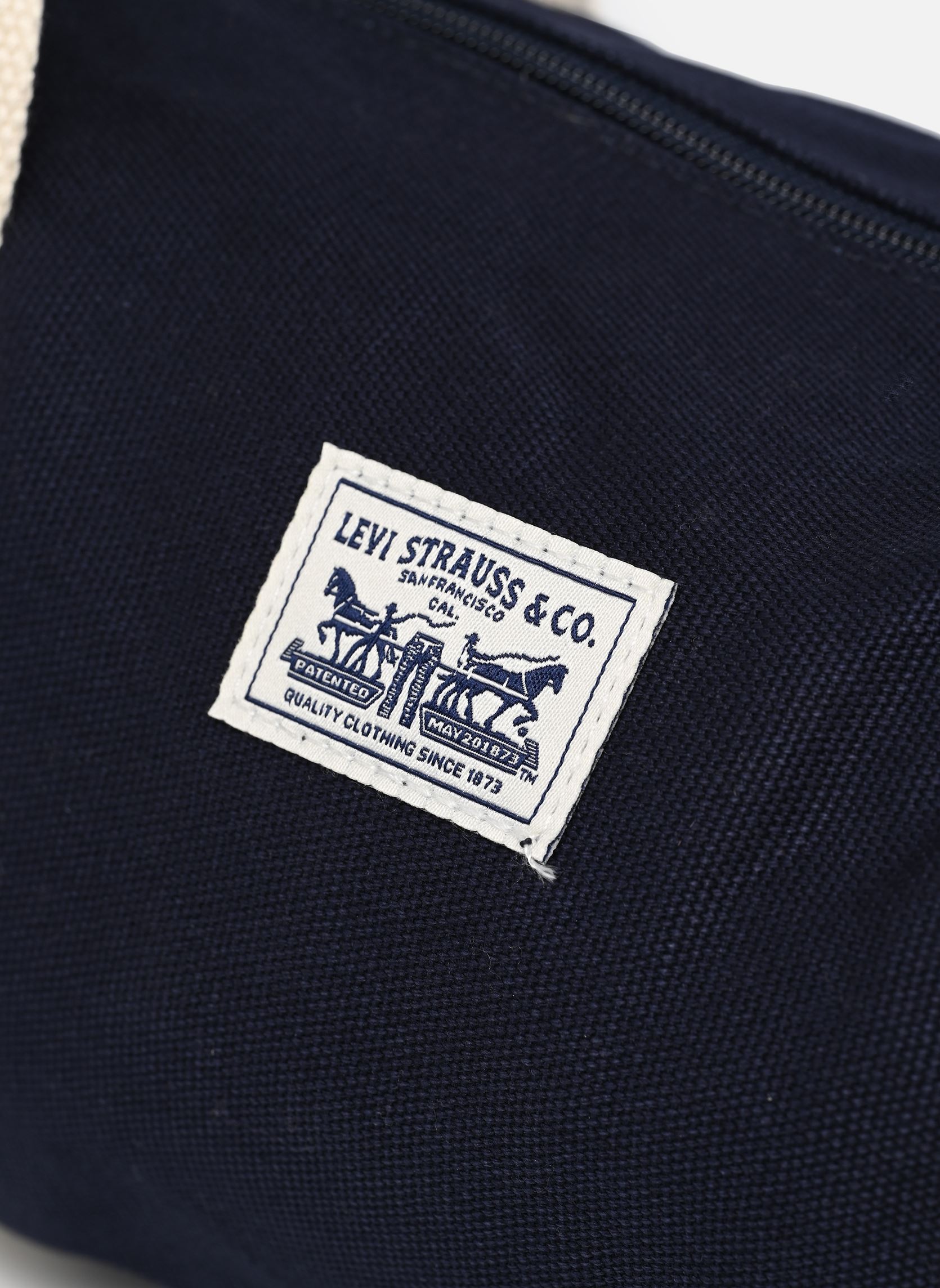 Sacs de sport Harley Small Barrel-007ZF femme bleu Levi's Sacs de sport Harley Small Barrel-007ZF femme bleu 193923 NAVY BLAZER
