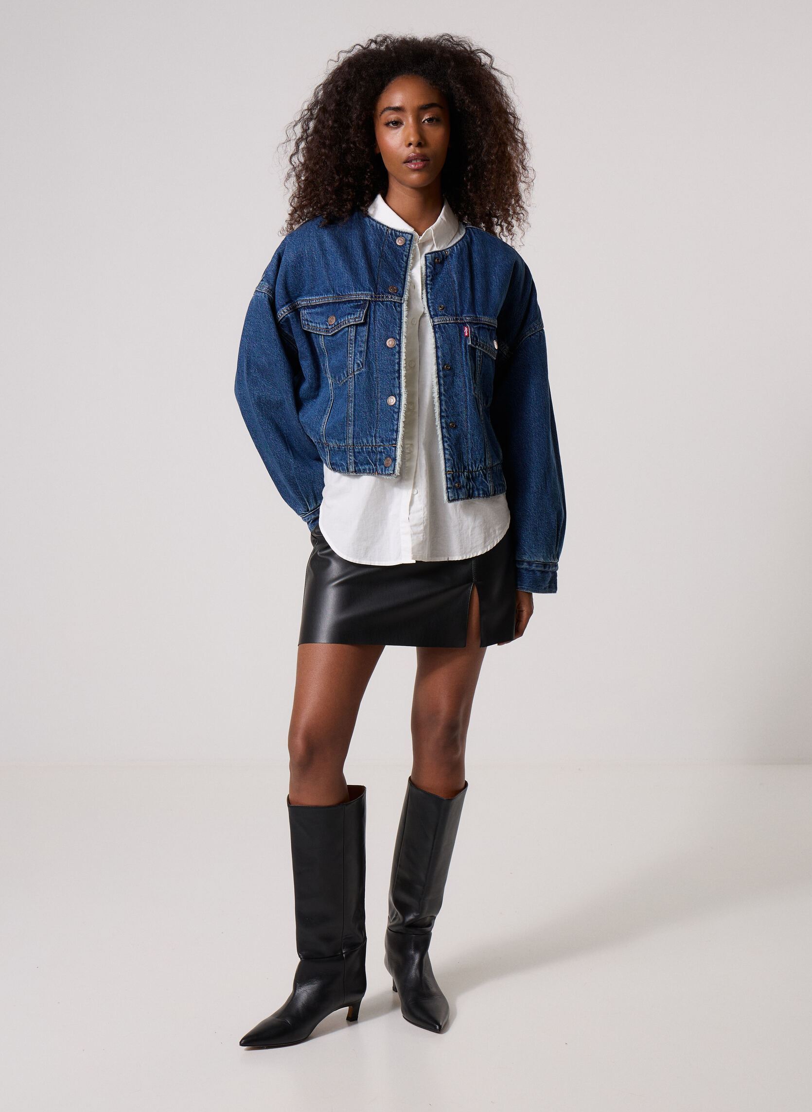 Jacken und Mäntel Collarless Crop Sherpa Trucker-0088Z damen blau Levi's Jacken und Mäntel Collarless Crop Sherpa Trucker-0088Z damen blau ROGUE RUMOR