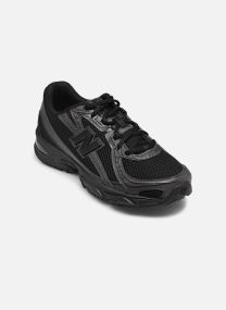 Baskets U740B noir