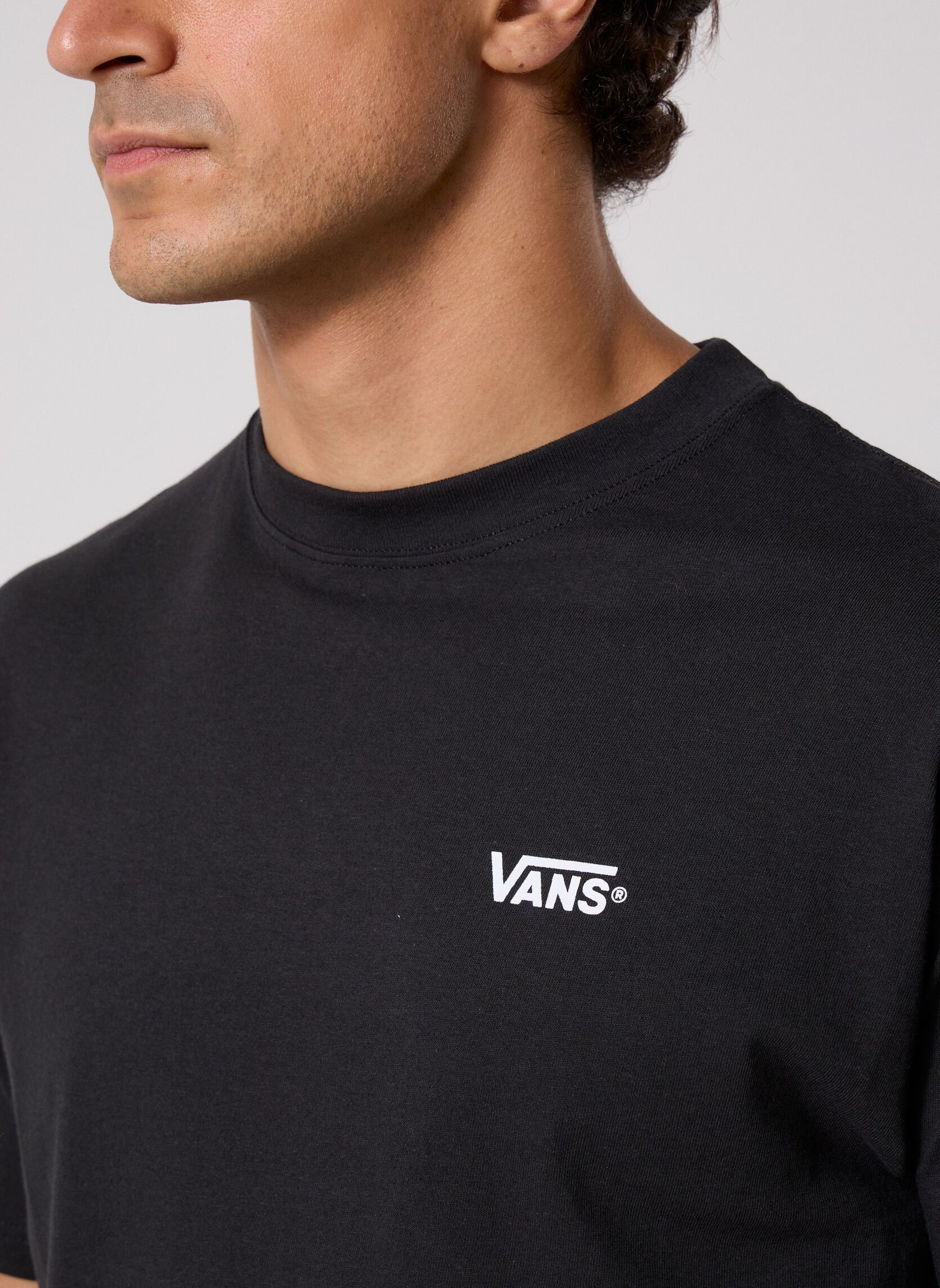T-shirts New Left Chest SS Tee heren zwart Vans T-shirts New Left Chest SS Tee heren zwart BLACK/WHITE