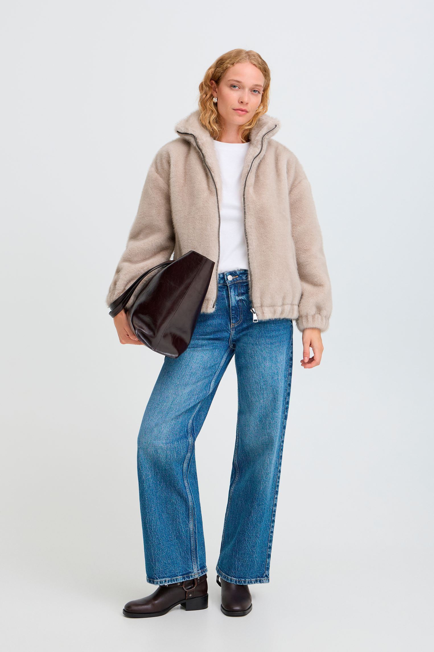 Jacken und Mäntel Bycornilla Jacket damen beige B-Young Jacken und Mäntel Bycornilla Jacket damen beige STRING