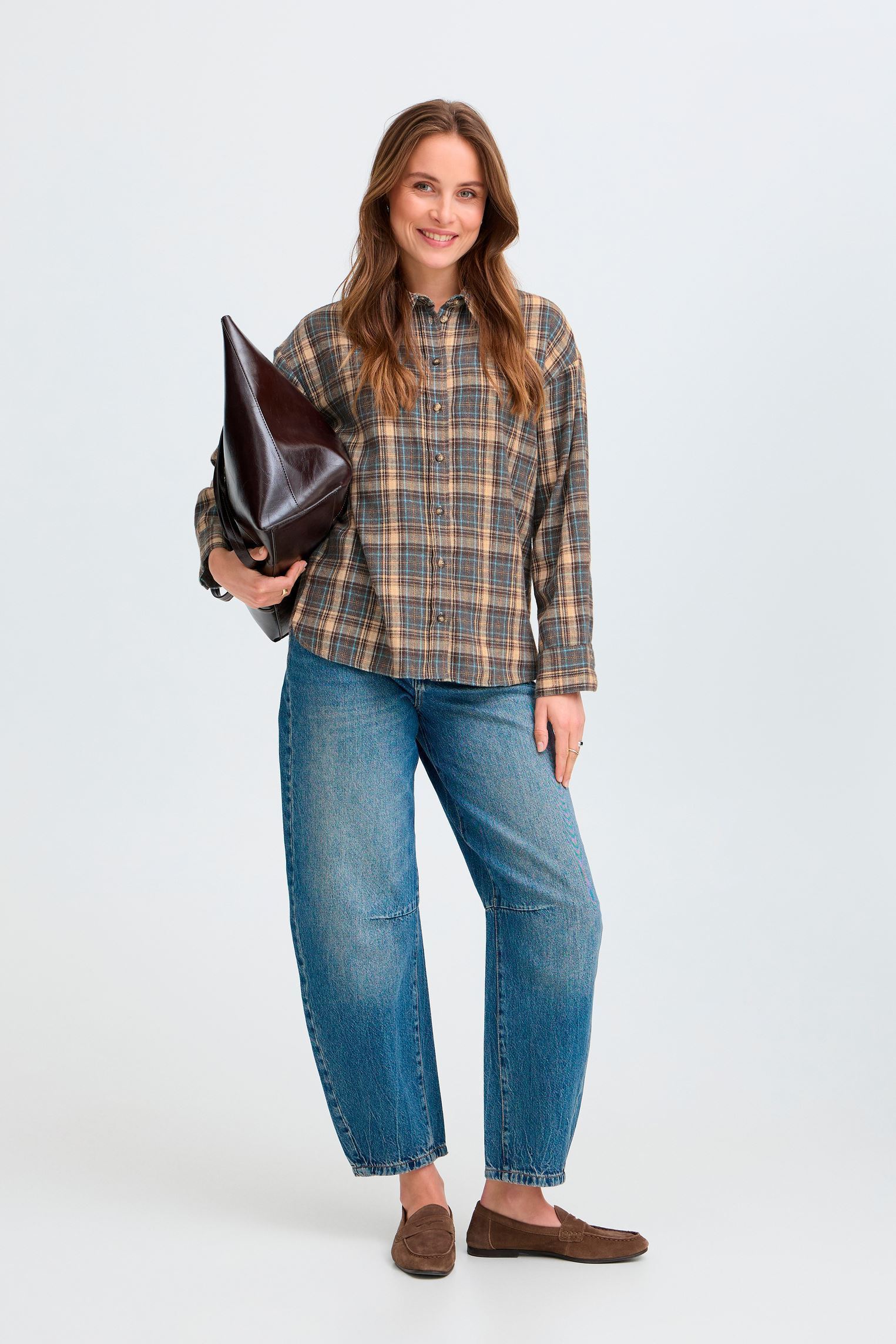 Hemden Byfabrice Shirt dames meerkleurig B-Young Hemden Byfabrice Shirt dames meerkleurig GREY/BROWN CHECK