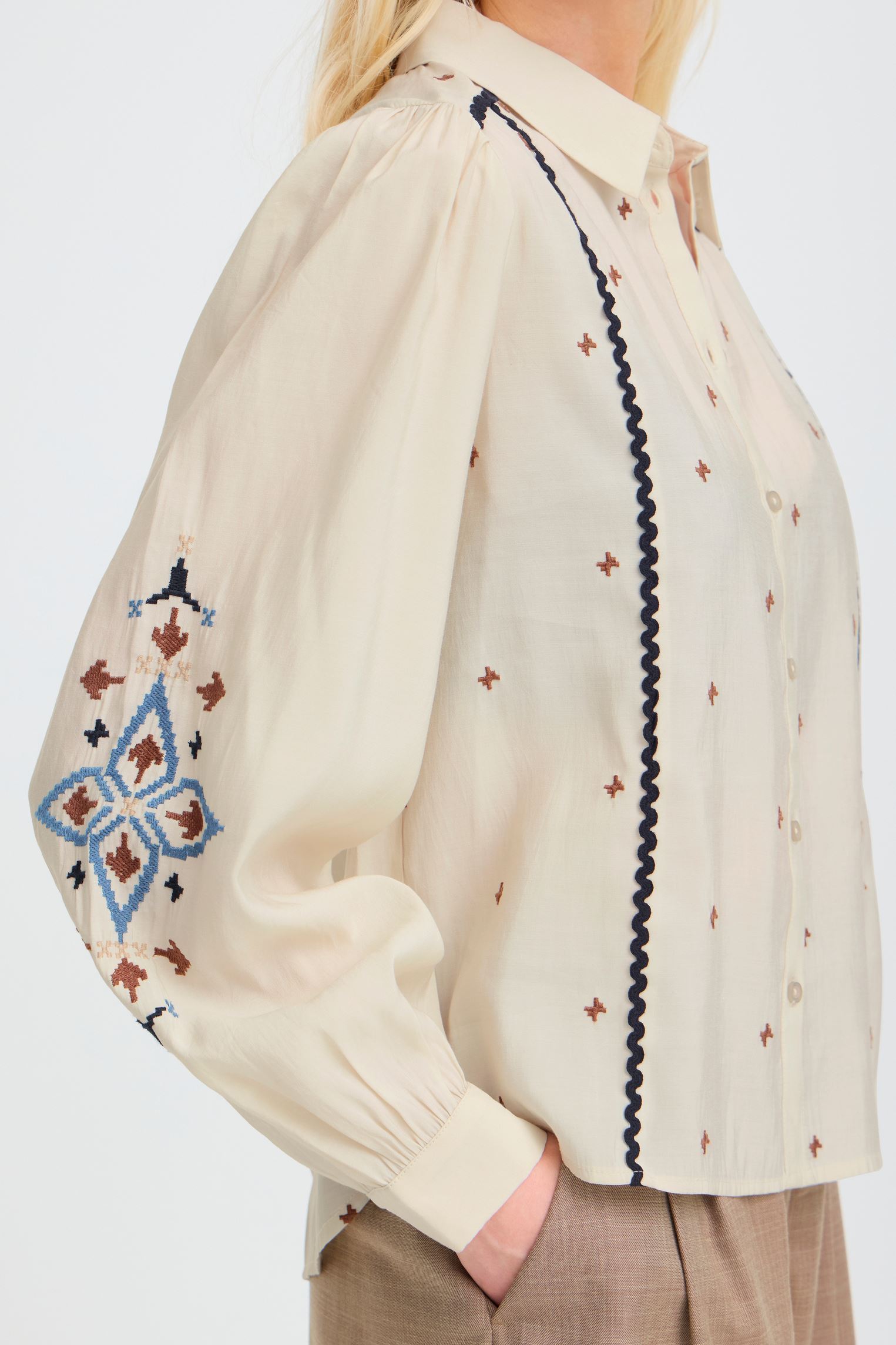 Chemises Byirisa Shirt femme beige B-Young Chemises Byirisa Shirt femme beige BIRCH