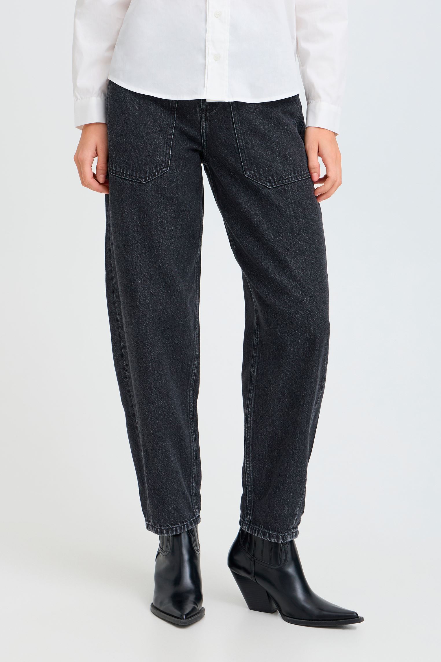 Jeans Bykizion Barrel Jeans damen marineblau B-Young Jeans Bykizion Barrel Jeans damen marineblau BLACK DENIM