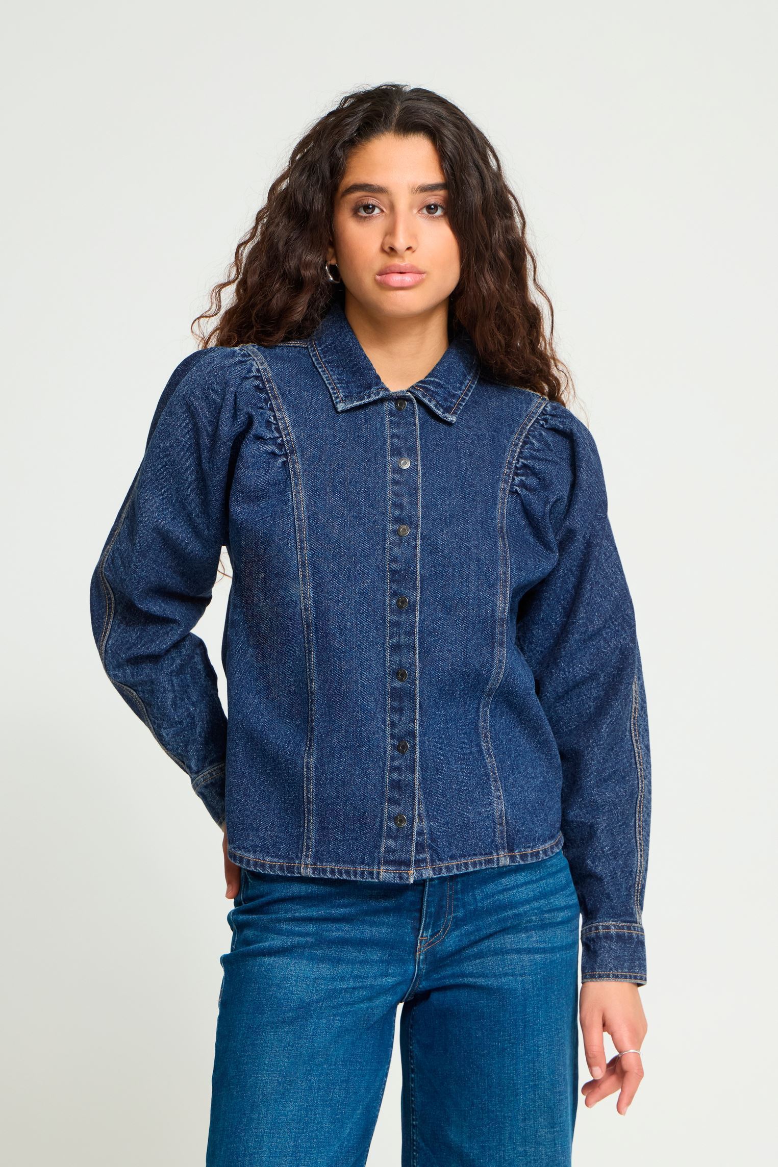 Hemden Ihalva Sh2 dames blauw Ichi Hemden Ihalva Sh2 dames blauw WASHED MED. BLUE