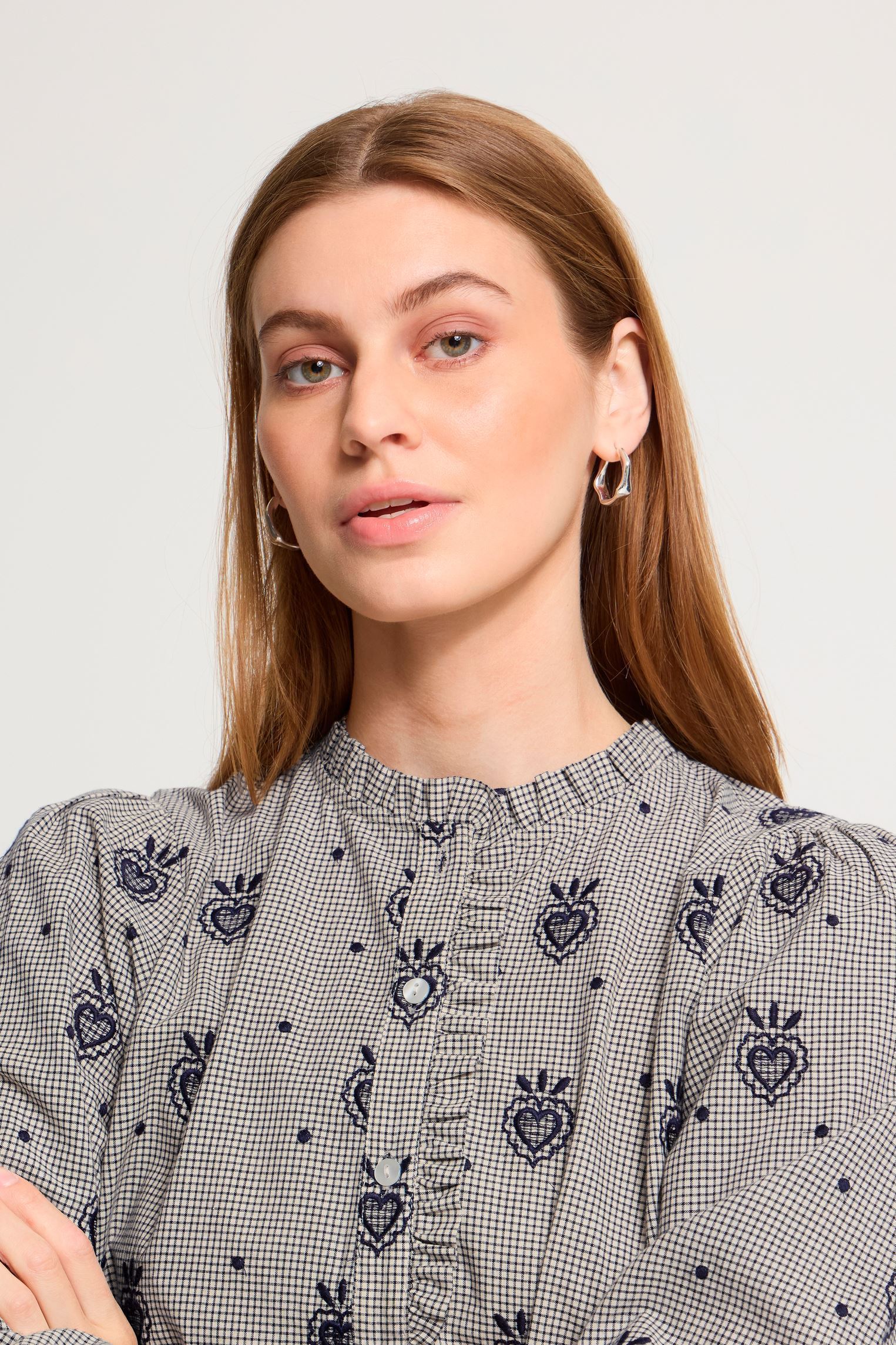 Hemden Iheloza Sh dames marine Ichi Hemden Iheloza Sh dames marine BIRCH/DARK BLUE CHECK W. EMB