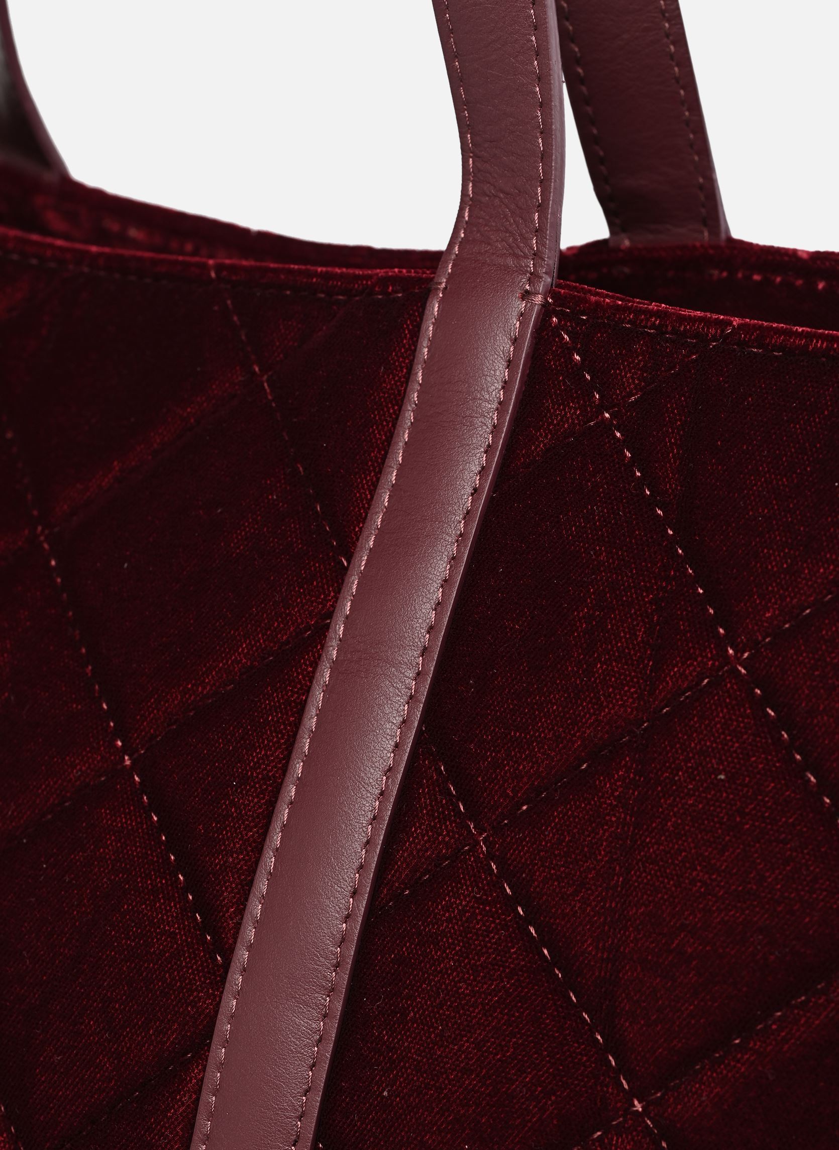 Cabas Cabas L en Velours Matelassé femme bordeaux Vanessa Bruno Cabas Cabas L en Velours Matelassé femme bordeaux BORDEAUX