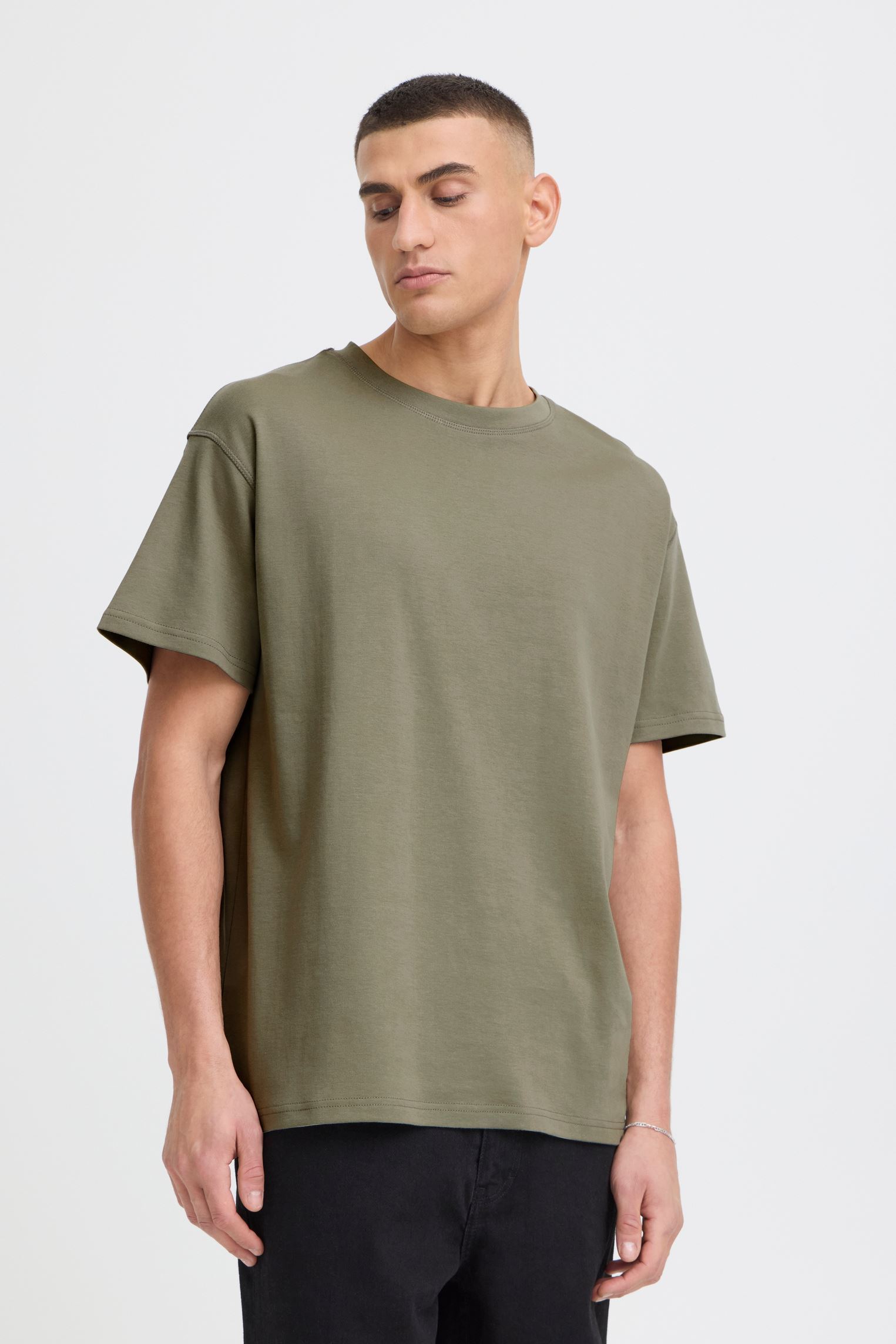 Tee-shirts Sddanton Noos homme kaki SOLID Tee-shirts Sddanton Noos homme kaki VETIVER