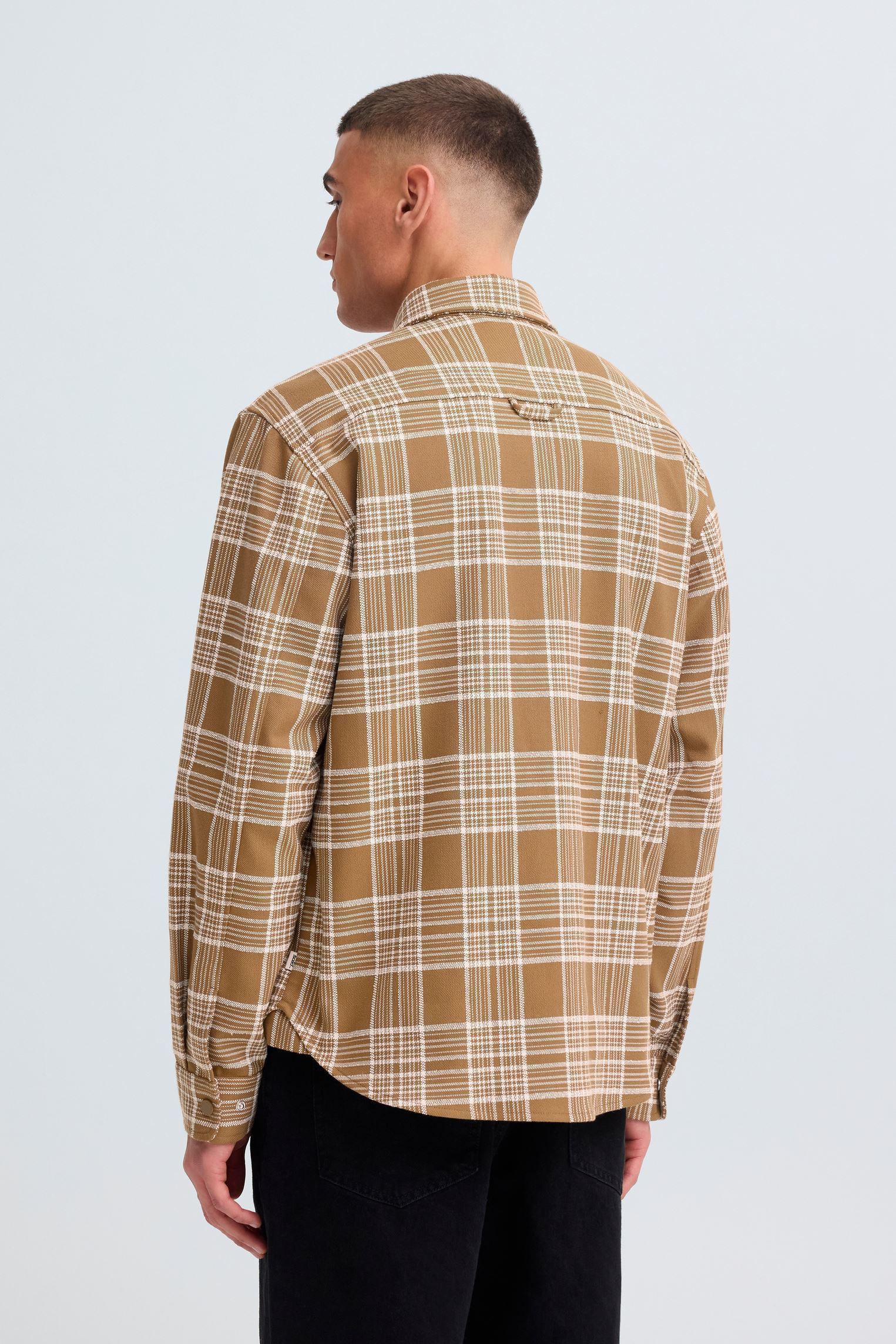Hemden Sdvornan heren beige SOLID Hemden Sdvornan heren beige SDVORNAN 181022 ERMINE