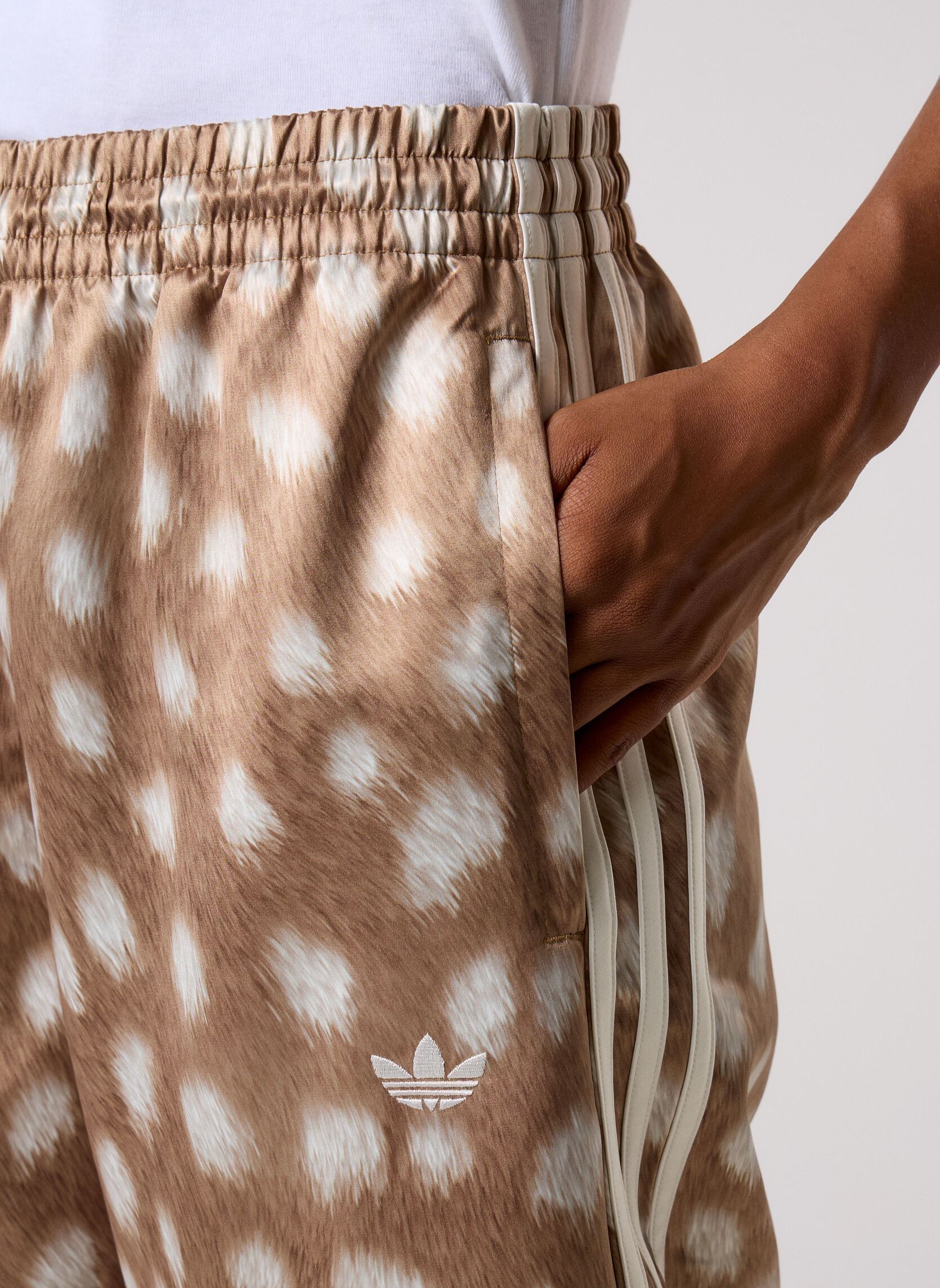 Trainingsbroeken AOP TP dames meerkleurig adidas originals Trainingsbroeken AOP TP dames meerkleurig BRNDES