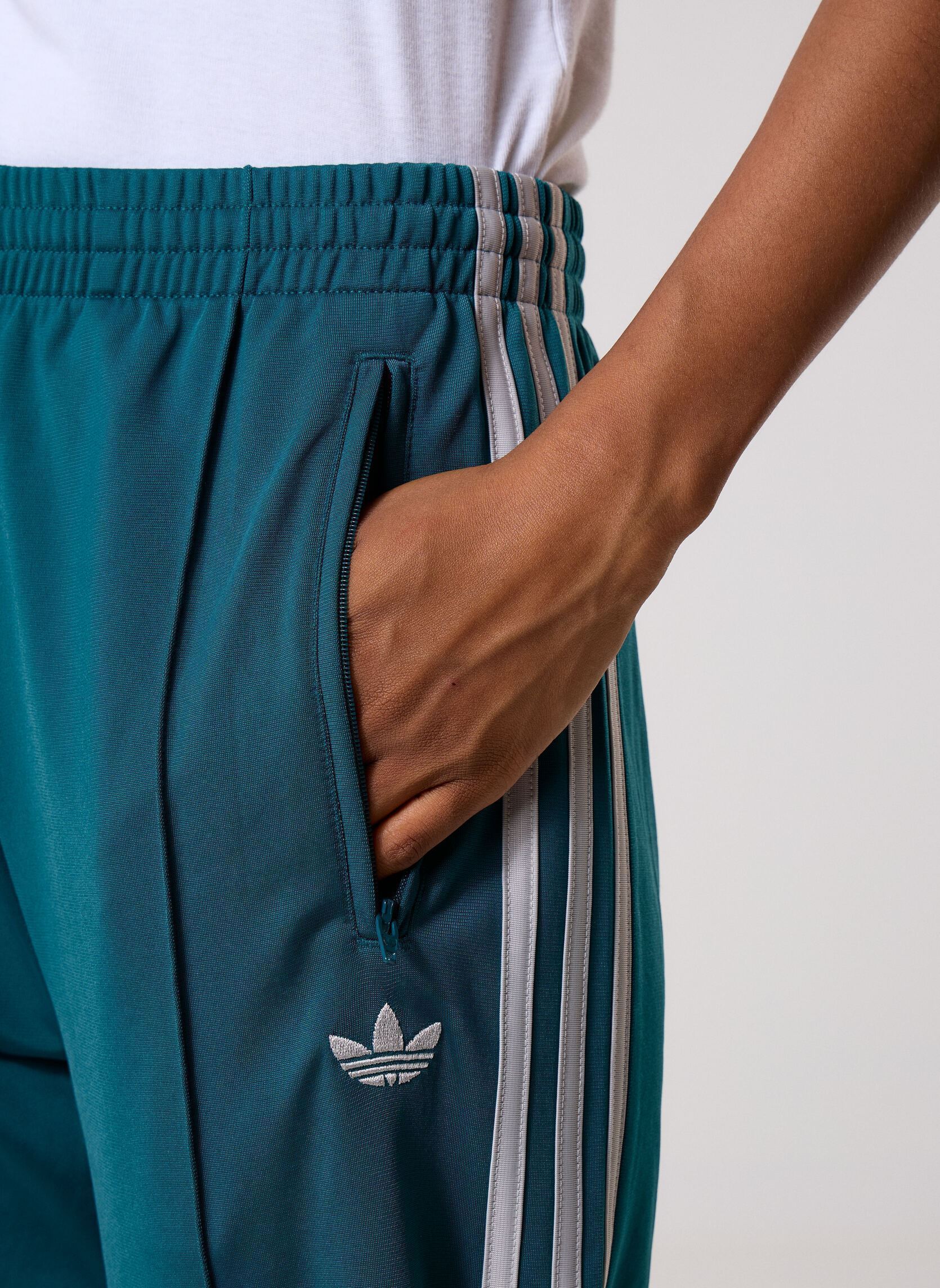 Bas de jogging FB LOOSE TP femme vert adidas originals Bas de jogging FB LOOSE TP femme vert RICGRN/GRETWO