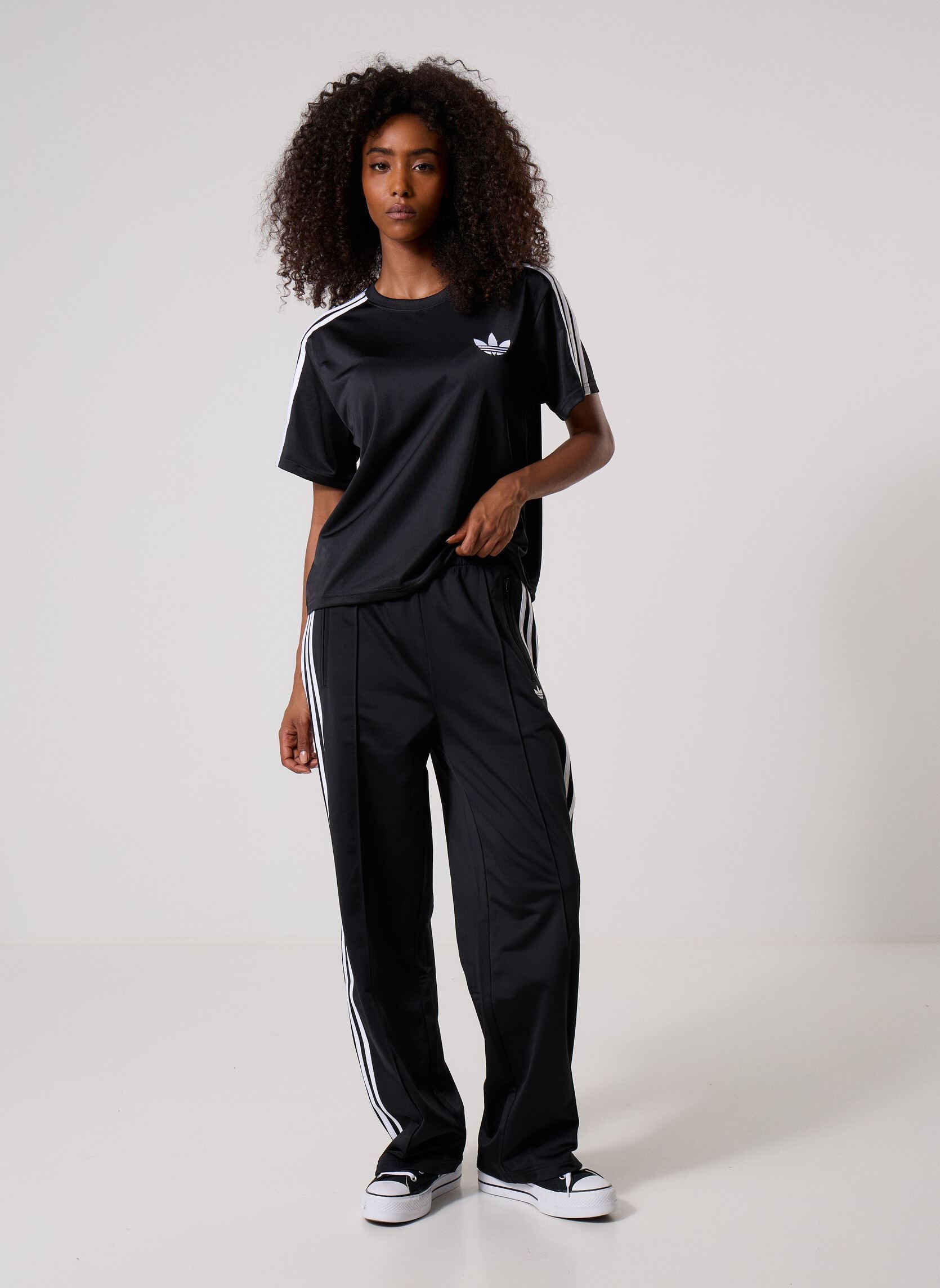 Tee-shirts FB TEE femme noir adidas originals Tee-shirts FB TEE femme noir BLACK/WHITE