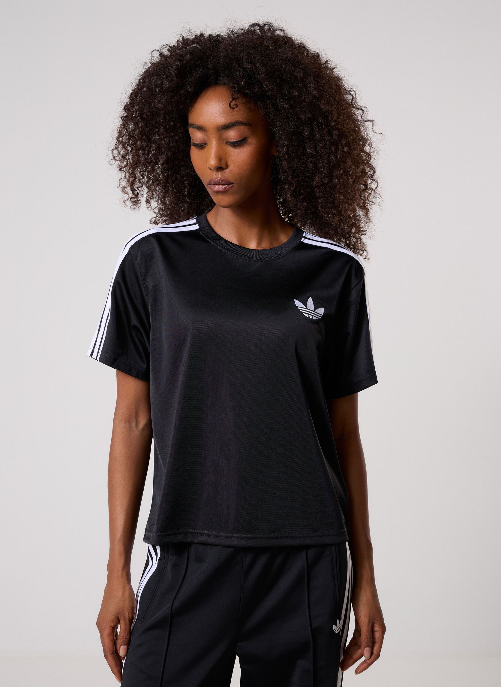 Tee-shirts FB TEE femme noir adidas originals Tee-shirts FB TEE femme noir BLACK/WHITE