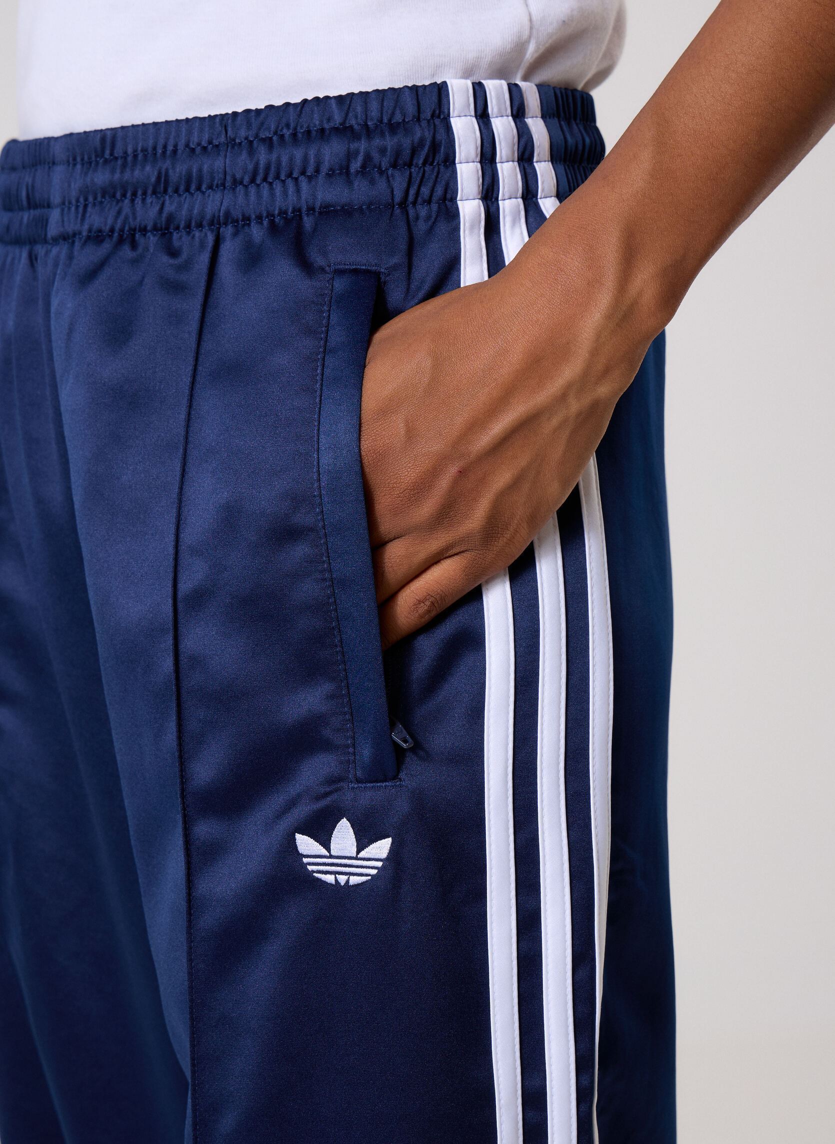 Bas de jogging SST LOOSE TP femme bleu adidas originals Bas de jogging SST LOOSE TP femme bleu NINDIG/WHITE
