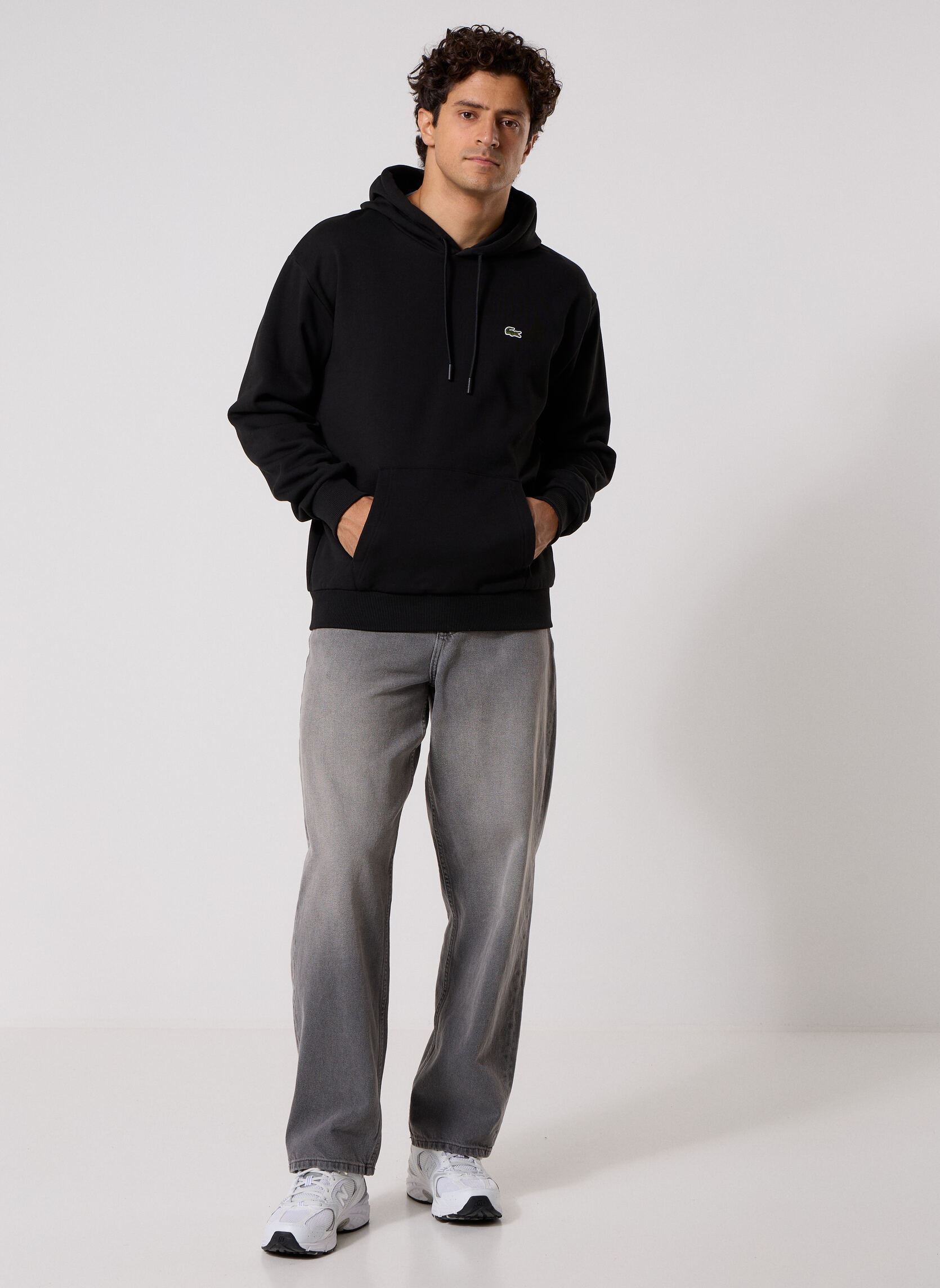 Sweats Sweatshirt Capuche SH8863 homme noir Lacoste Sweats Sweatshirt Capuche SH8863 homme noir NOIR