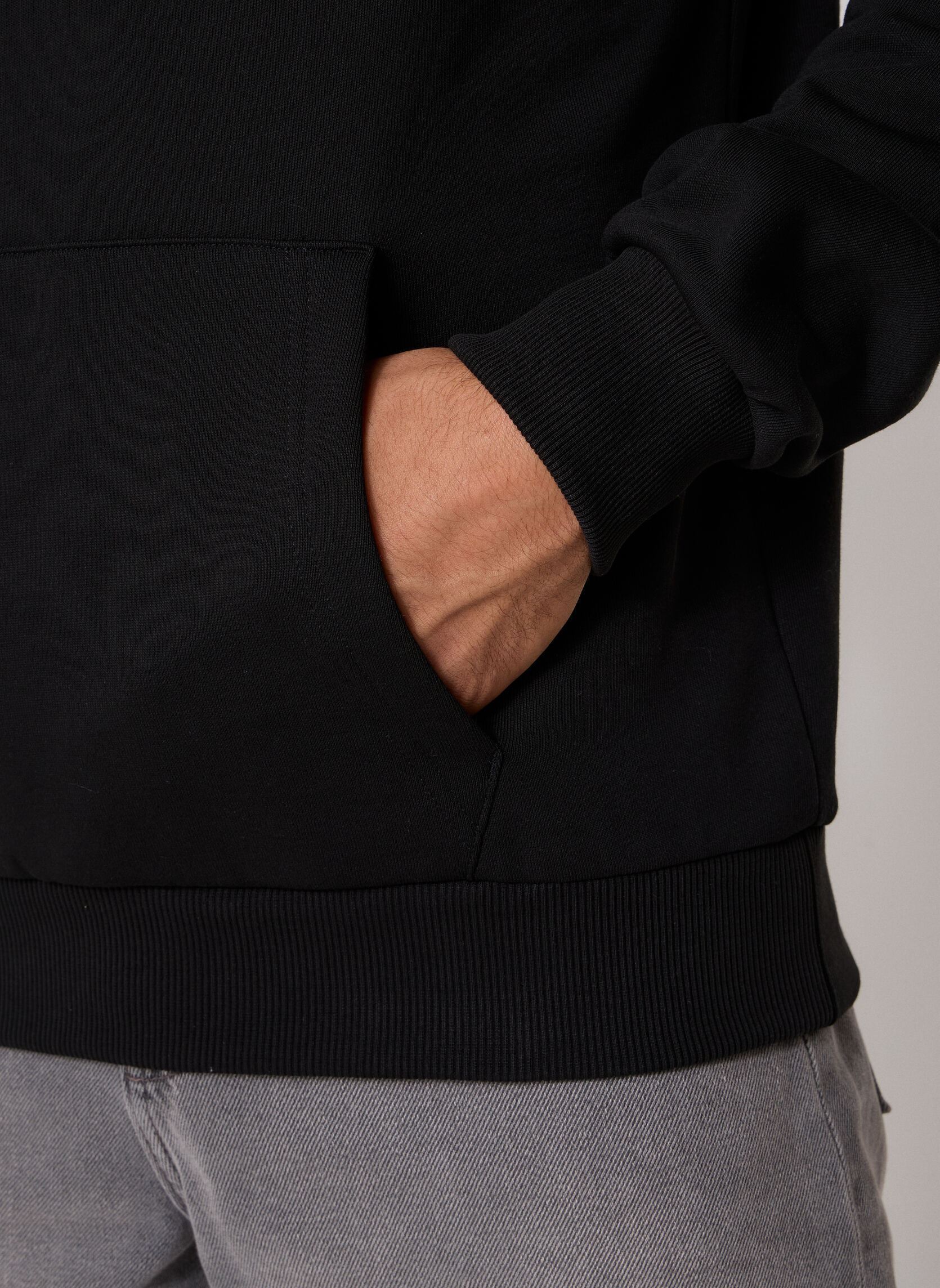 Sweats Sweatshirt Capuche SH8863 homme noir Lacoste Sweats Sweatshirt Capuche SH8863 homme noir NOIR