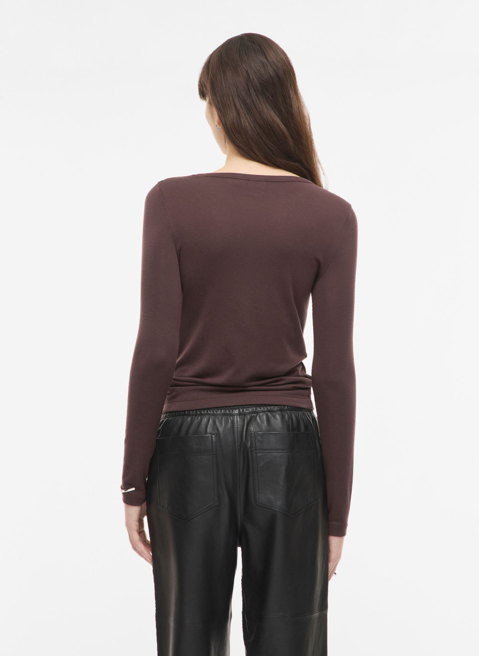 Chemises Roumaple L/S O-Neck Tee/2 femme marron Rouge Edit Chemises Roumaple L/S O-Neck Tee/2 femme marron SEAL BROWN