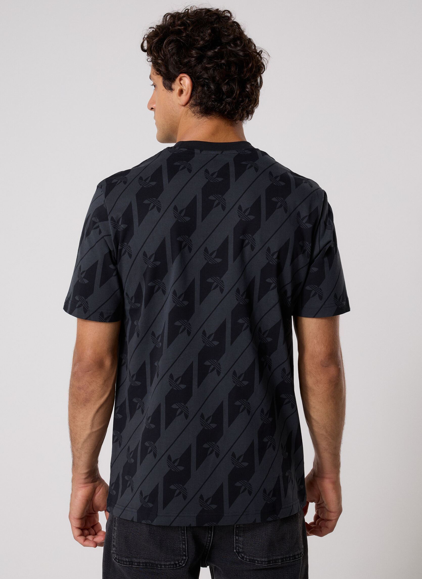 T-shirts MONOGRAM AOP TE heren zwart adidas originals T-shirts MONOGRAM AOP TE heren zwart black