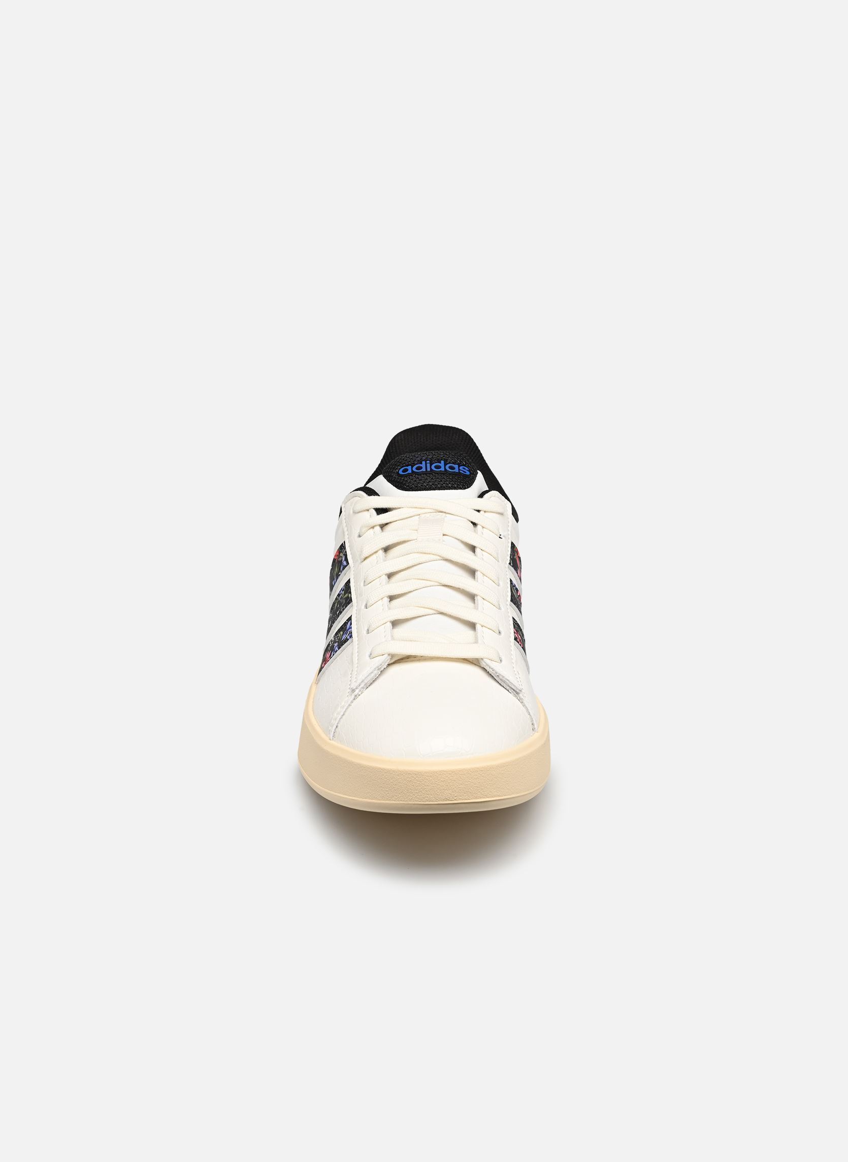 Baskets basses GRAND COURT 3.0 femme blanc adidas sportswear Baskets basses GRAND COURT 3.0 femme blanc OFF WHITE/ FLORAL