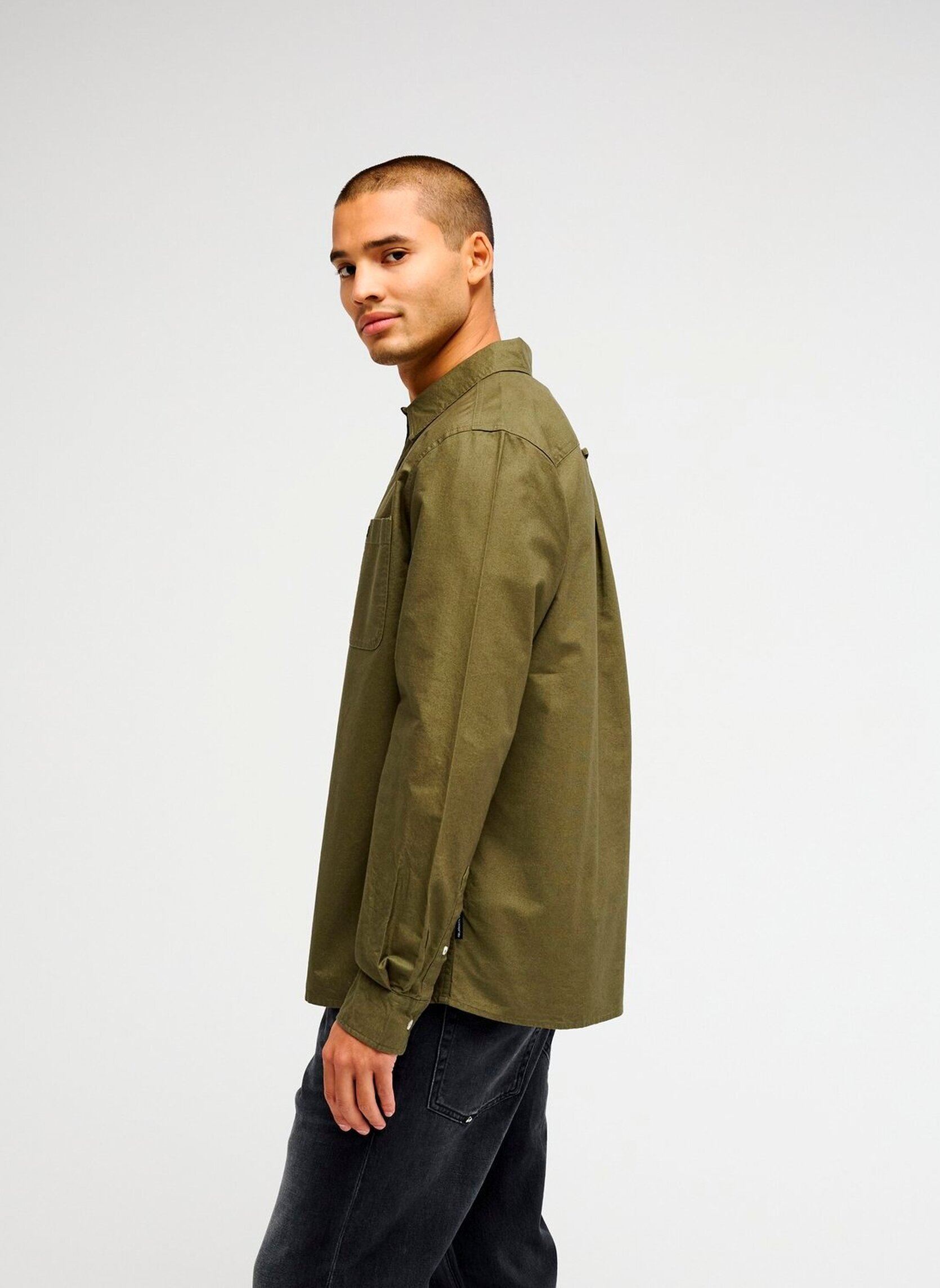 Chemises Smoke Trail Oxf homme vert Quiksilver Chemises Smoke Trail Oxf homme vert GRAPE LEAF