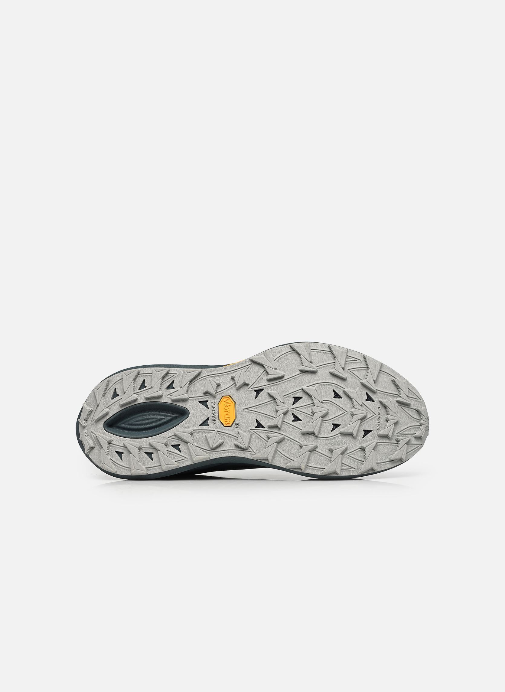 Chaussures de sport MIZUNO NEO DAICHI 10 M homme gris Mizuno Chaussures de sport MIZUNO NEO DAICHI 10 M homme gris FOGGY DEW/VULCAN/DARK SLATE