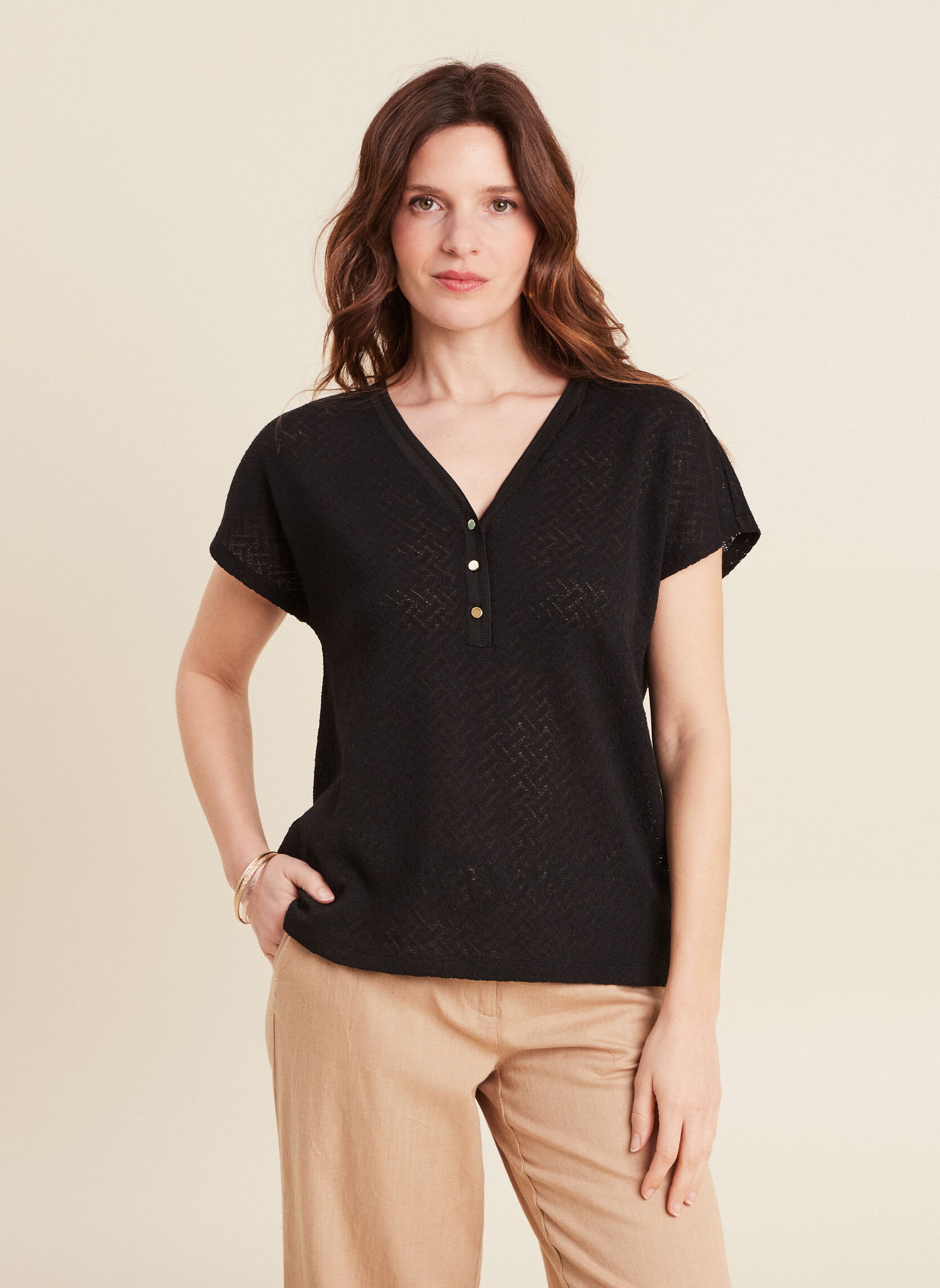 Tee-shirts TILOUNA femme noir Bréal Tee-shirts TILOUNA femme noir Noir