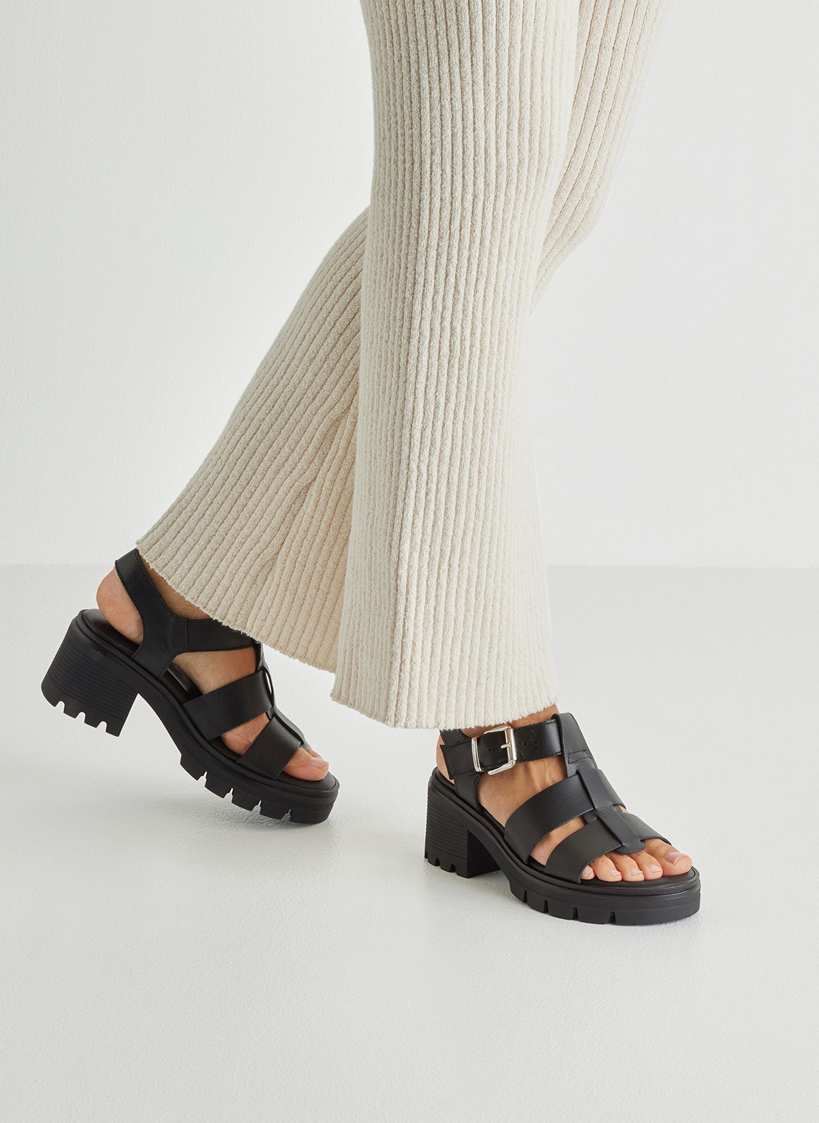 Sandales 1-28703-46 femme noir Tamaris Sandales 1-28703-46 femme noir Noir