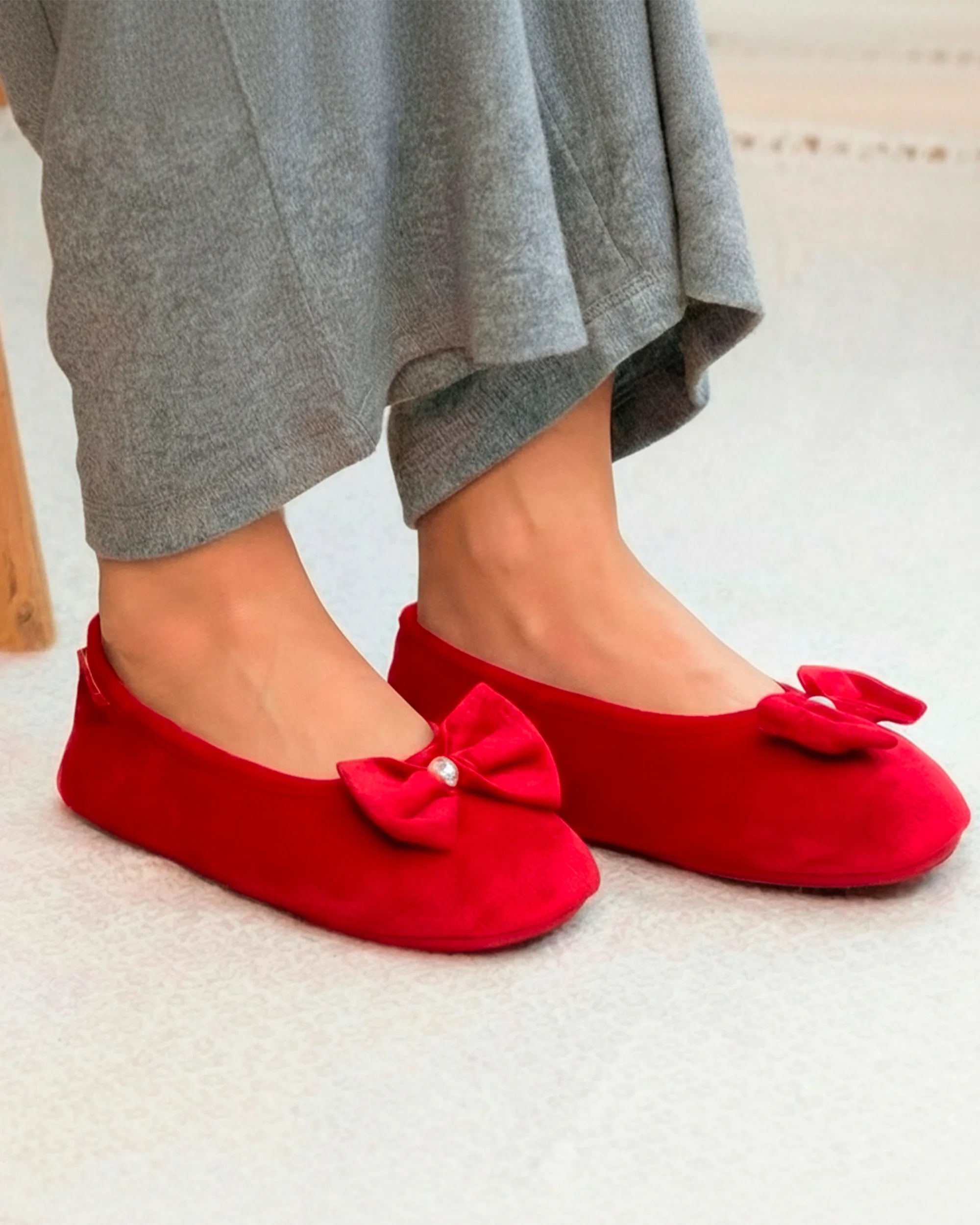Chaussons Chaussons ballerines Femme Noir pois femme rouge Isotoner Chaussons Chaussons ballerines Femme Noir pois femme rouge Rouge