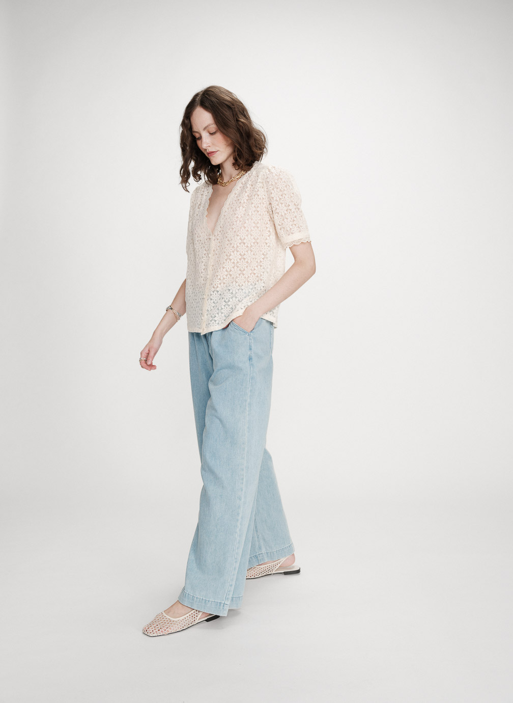 Tops Blouse en dentelle col V manches courtes amande Vicky femme blanc Grace & Mila Tops Blouse en dentelle col V manches courtes amande Vicky femme blanc Blanc