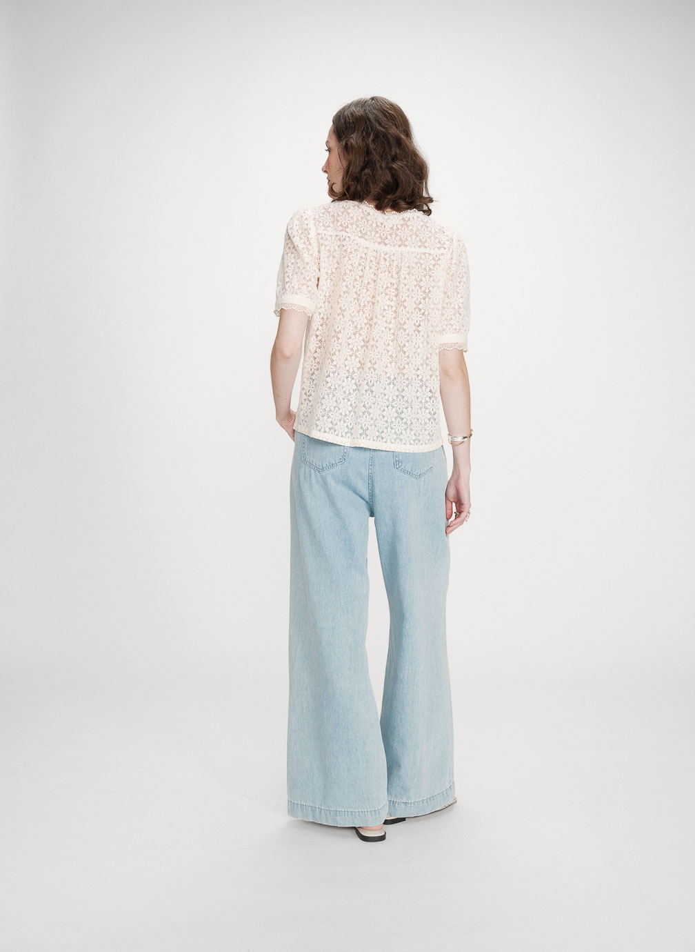 Tops Blouse en dentelle col V manches courtes amande Vicky femme blanc Grace & Mila Tops Blouse en dentelle col V manches courtes amande Vicky femme blanc Blanc
