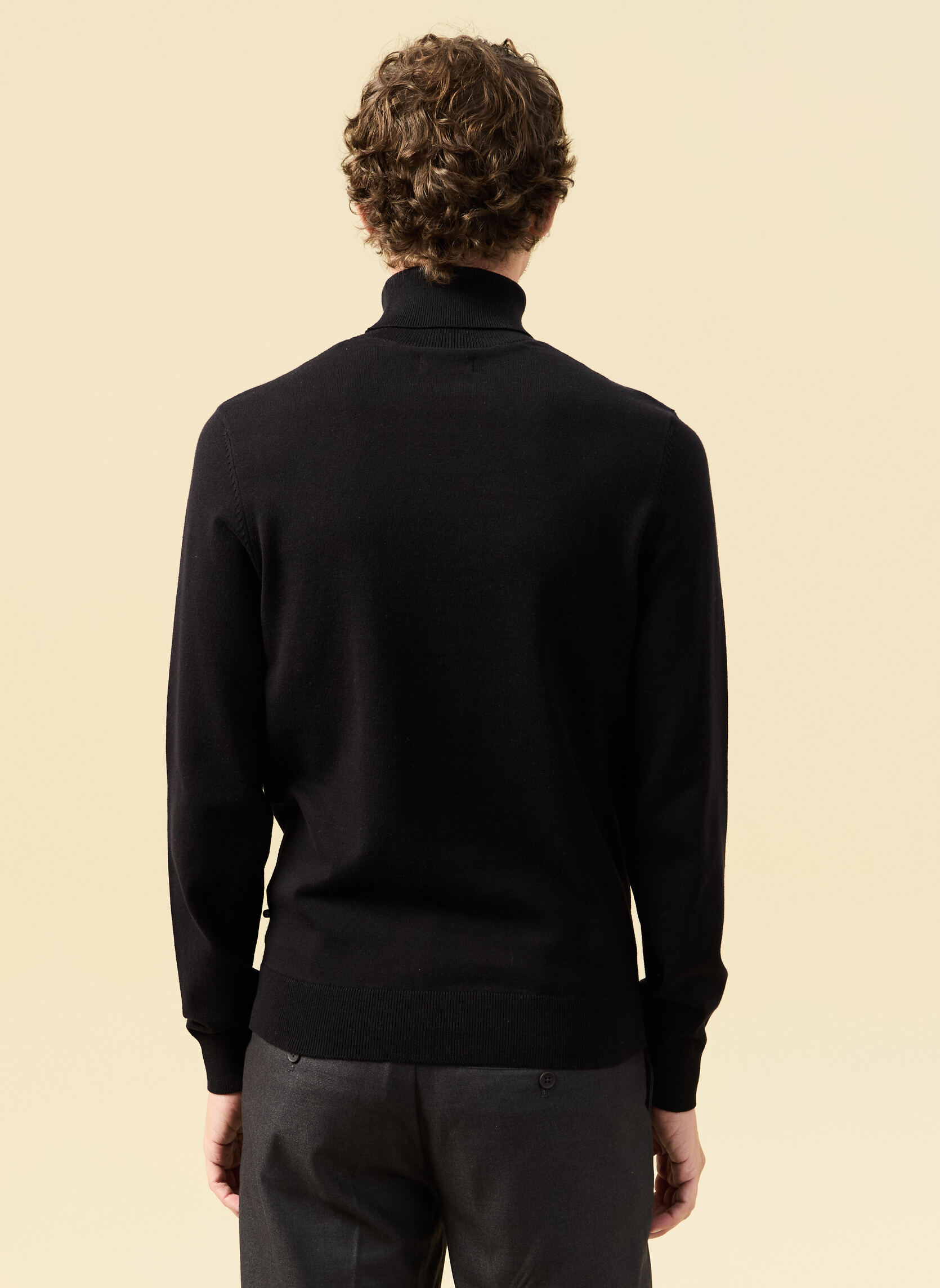 Pulls ESROUROUL3H homme noir Bonobo Pulls ESROUROUL3H homme noir Noir