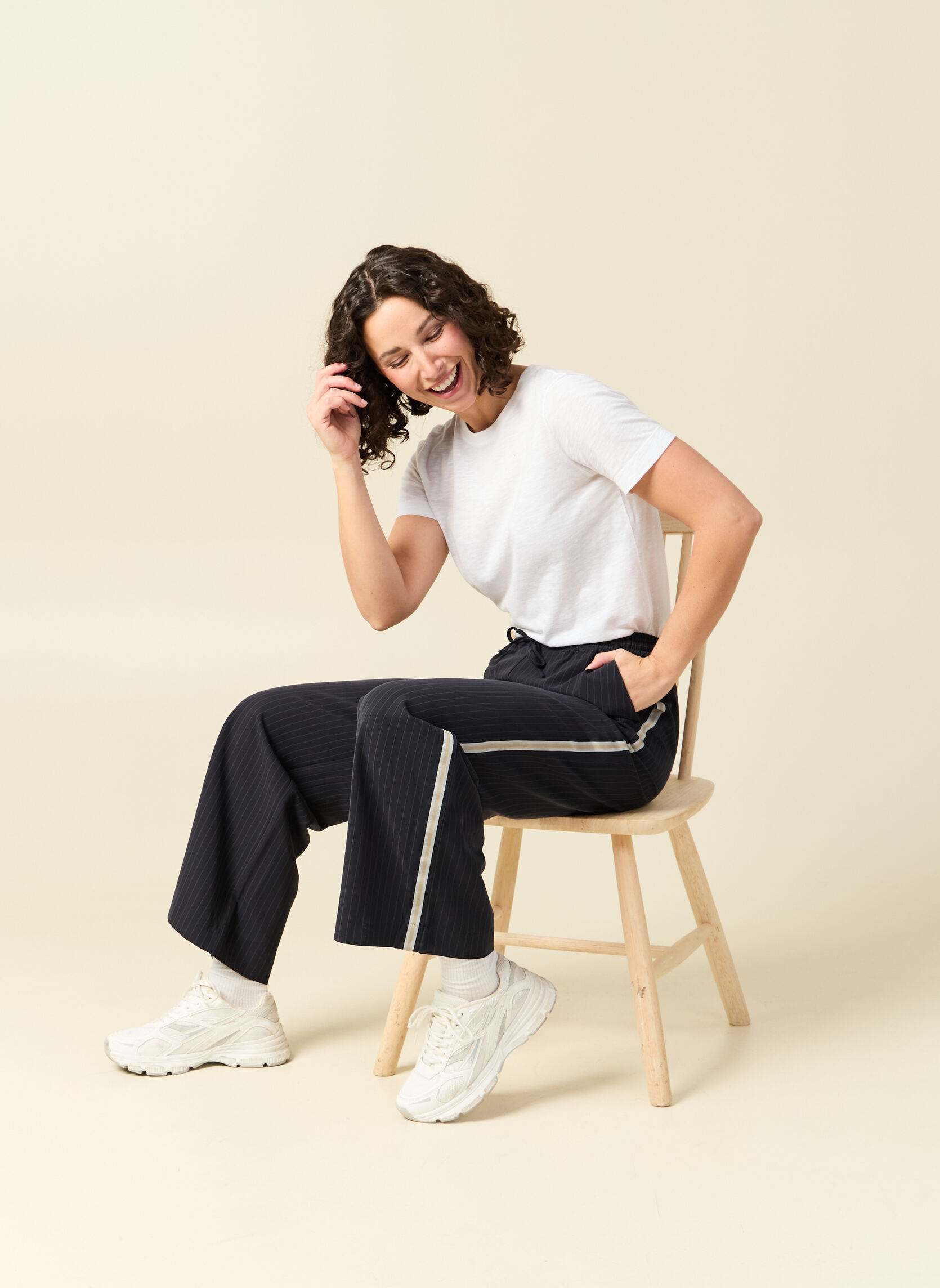 Pantalons droit LARGJOG2F femme bleu Bonobo Pantalons droit LARGJOG2F femme bleu Bleu marine