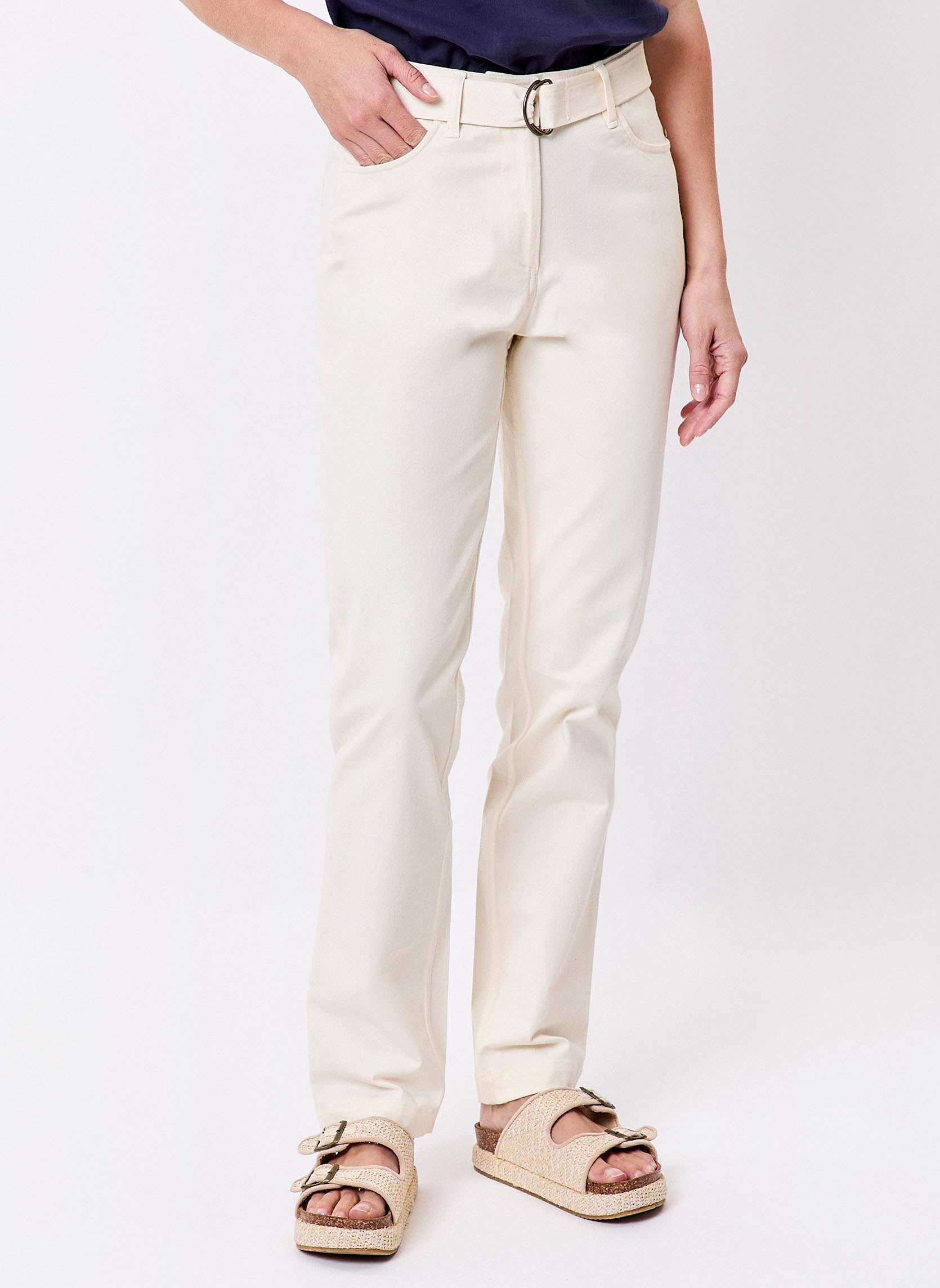 Pantalons droit Pantalon ajusté coton stretch ceinturé EKA femme beige La Fiancée Pantalons droit Pantalon ajusté coton stretch ceinturé EKA femme beige Ecru