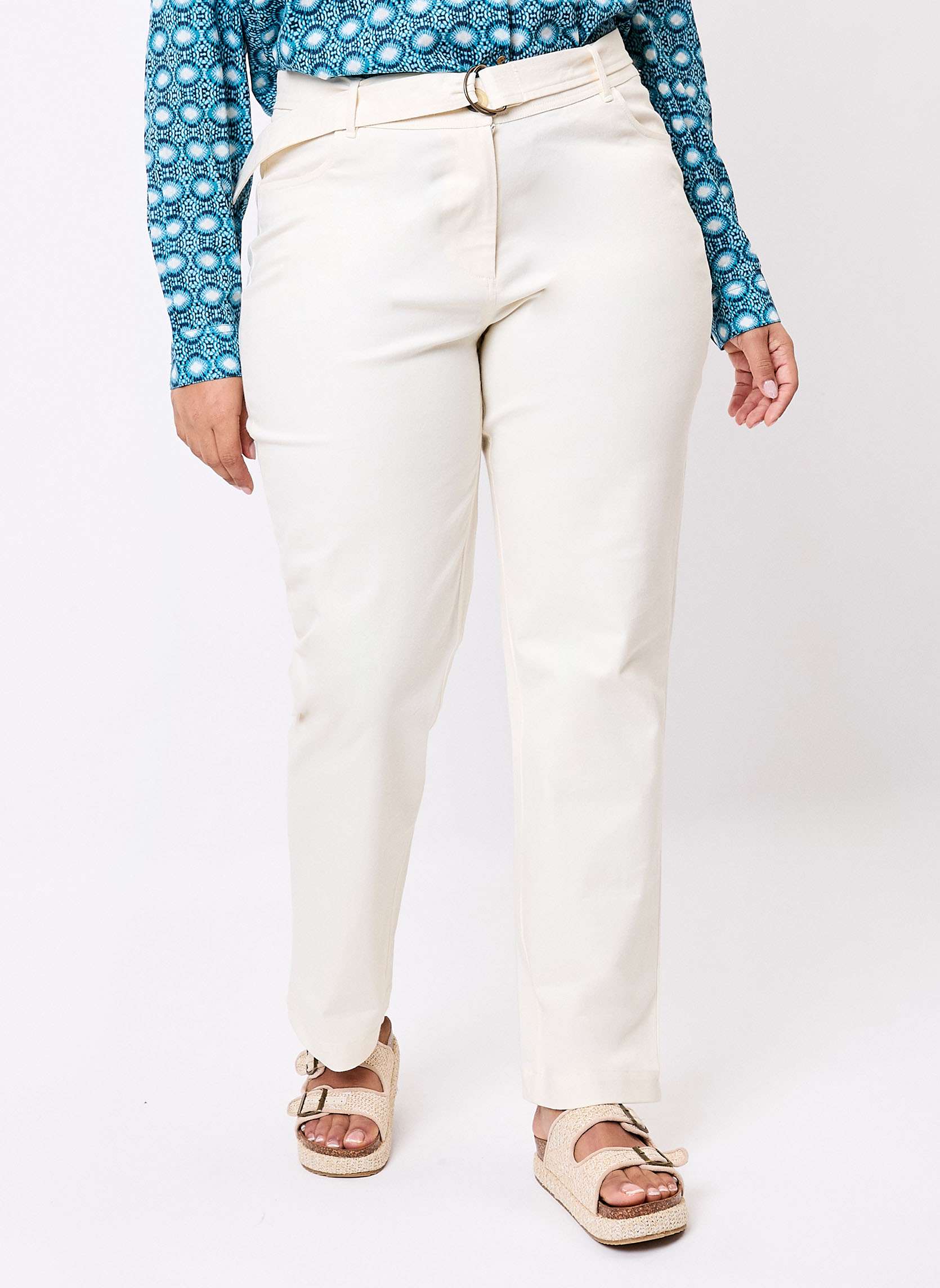 Pantalons droit Pantalon ajusté coton stretch ceinturé EKA femme beige La Fiancée Pantalons droit Pantalon ajusté coton stretch ceinturé EKA femme beige Ecru