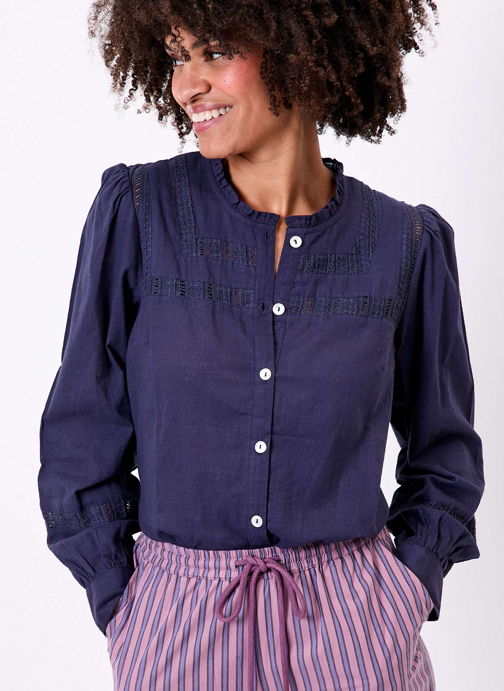 Chemises Chemise unie macramé coton bio ADIL femme bleu La Fiancée Chemises Chemise unie macramé coton bio ADIL femme bleu Bleu marine
