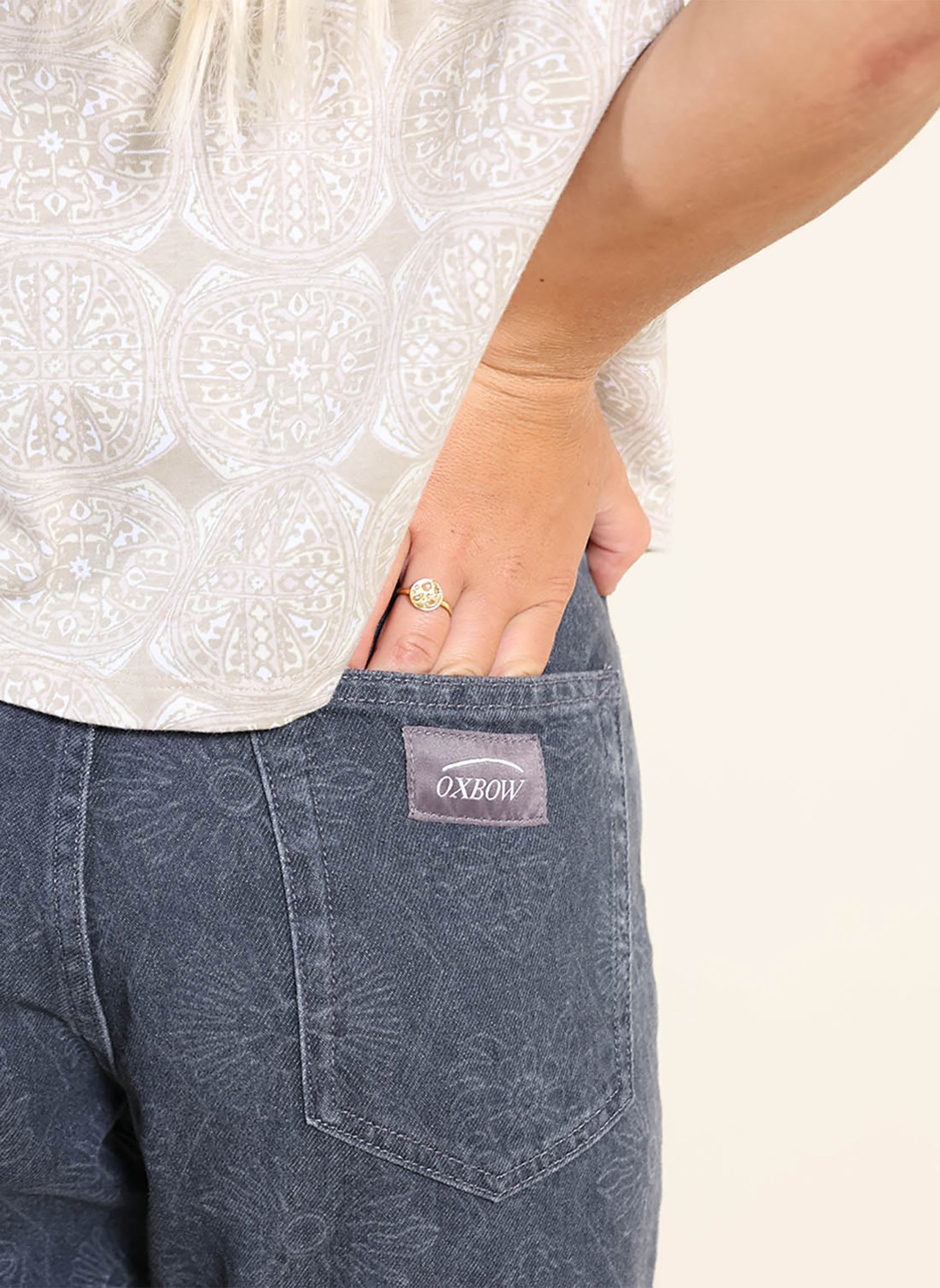 Pantalons droit MOTEL femme gris Oxbow Pantalons droit MOTEL femme gris Gris foncé