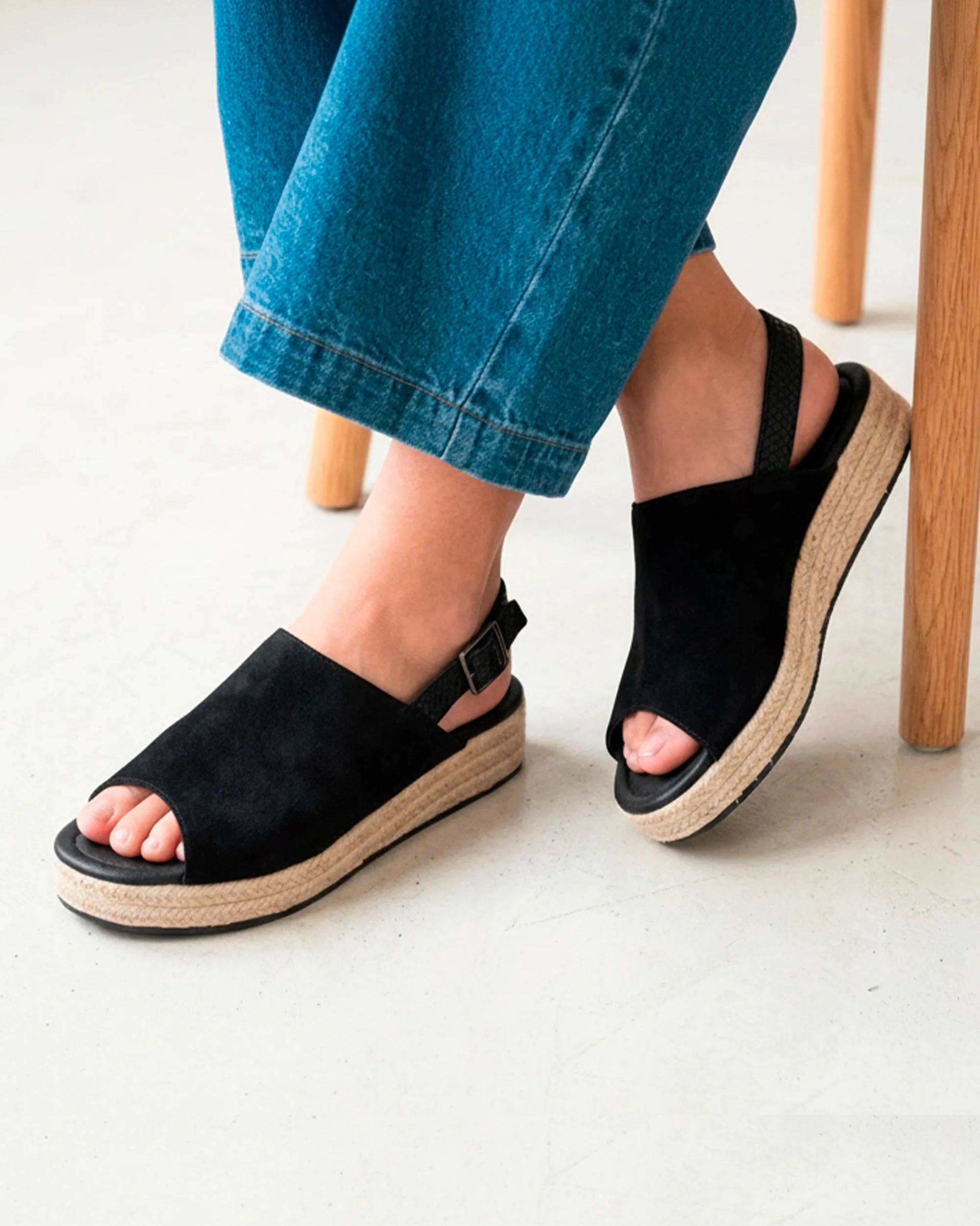 Sandales Sandales Femme semelle plateforme corde Noir femme noir Isotoner Sandales Sandales Femme semelle plateforme corde Noir femme noir Noir verni