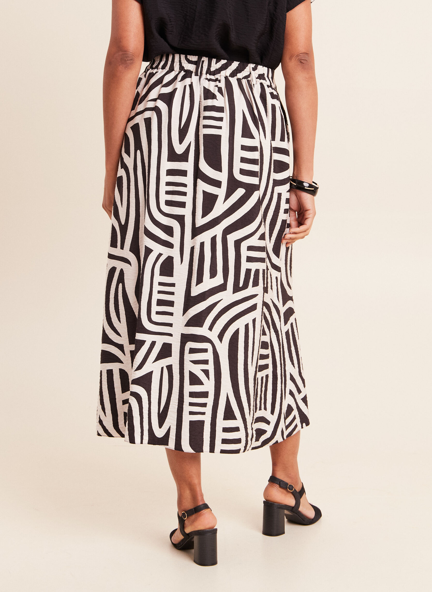 Jupes mi-longues JEREVERFLOU femme noir Bréal Jupes mi-longues JEREVERFLOU femme noir Noir