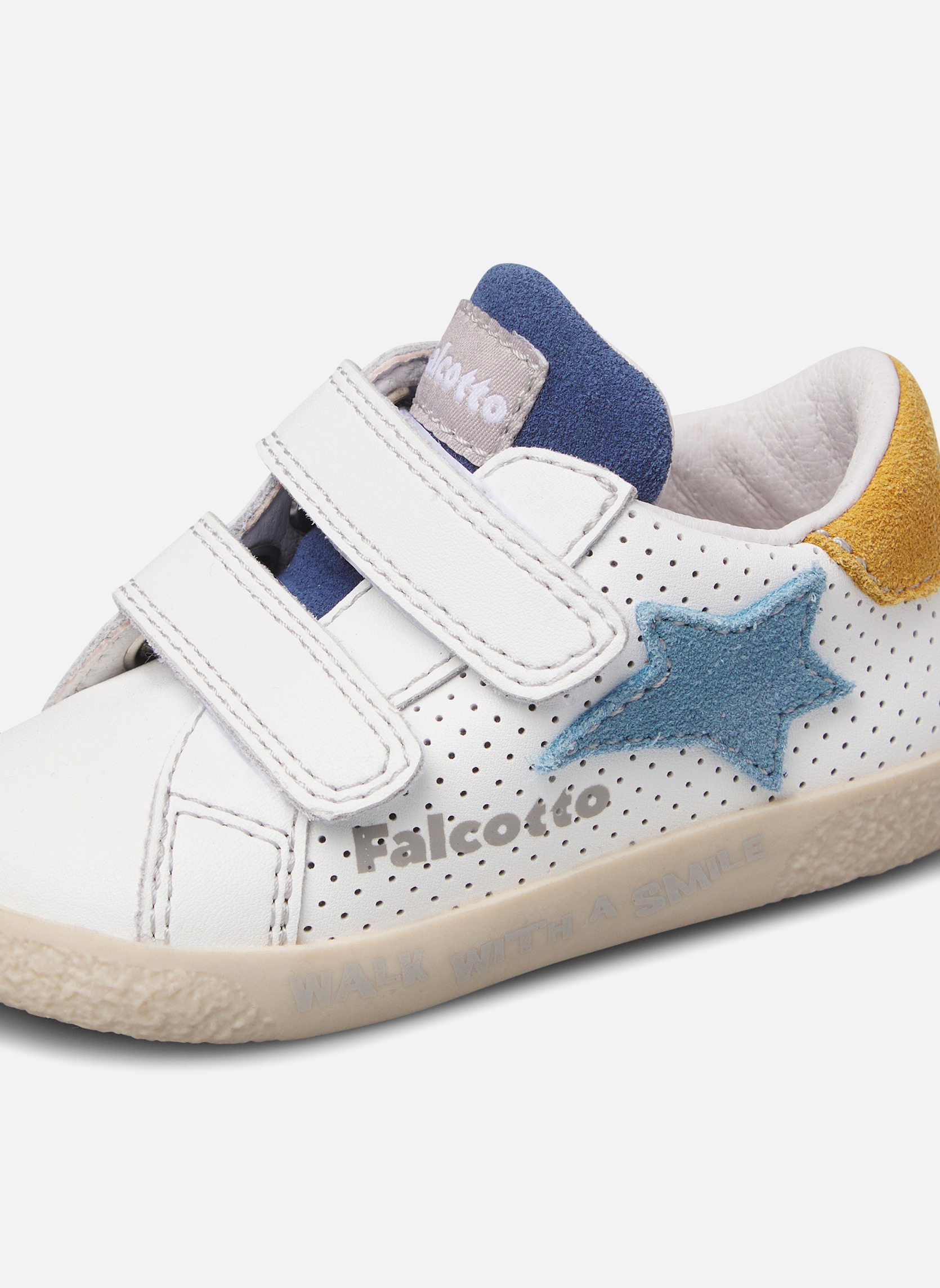Baskets basses Sneakers ALNOITE 2 VL. Blanc-Bleu clair- garçon blanc Falcotto Baskets basses Sneakers ALNOITE 2 VL. Blanc-Bleu clair- garçon blanc Blanc